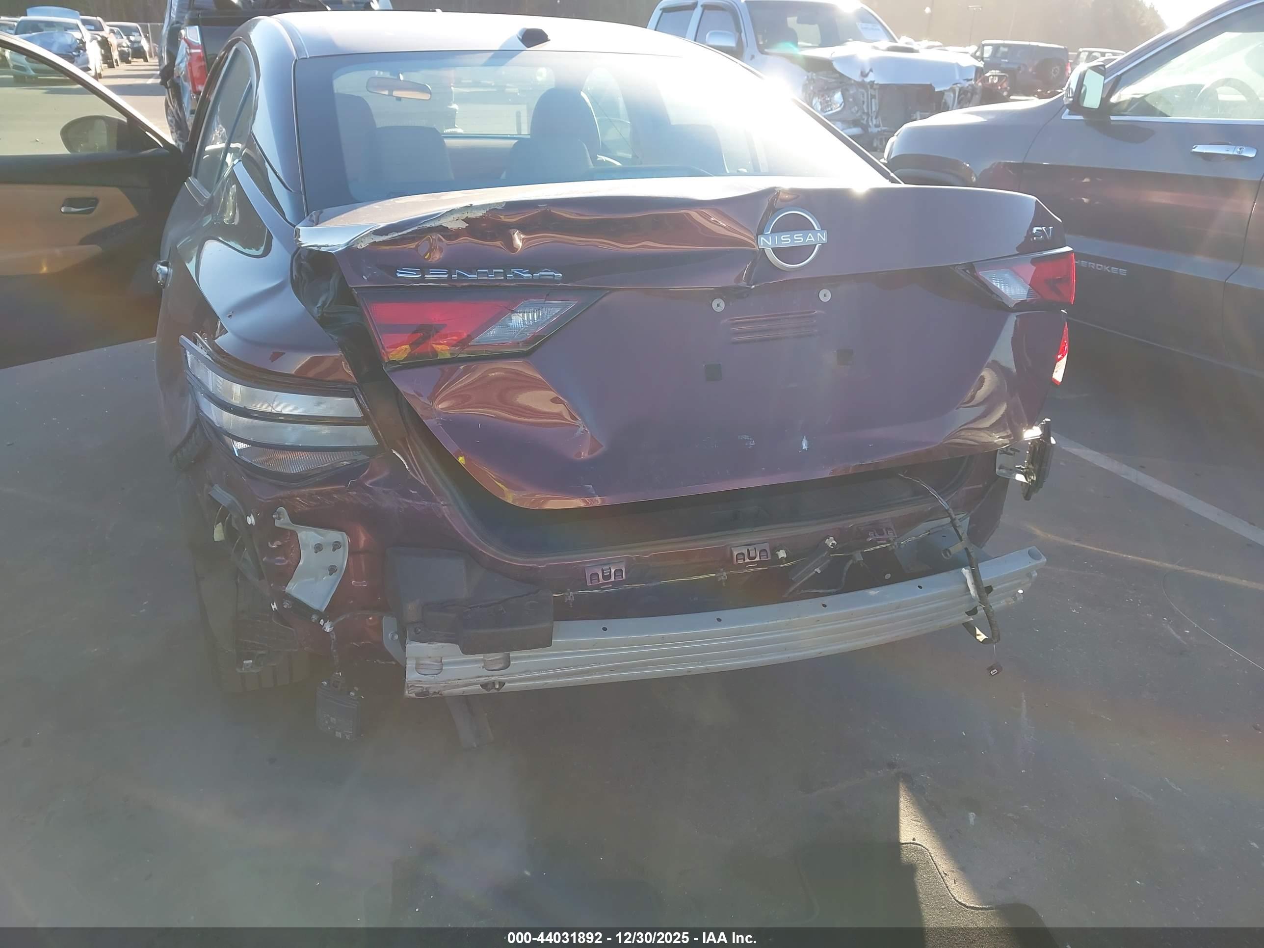 NISSAN SENTRA image 6