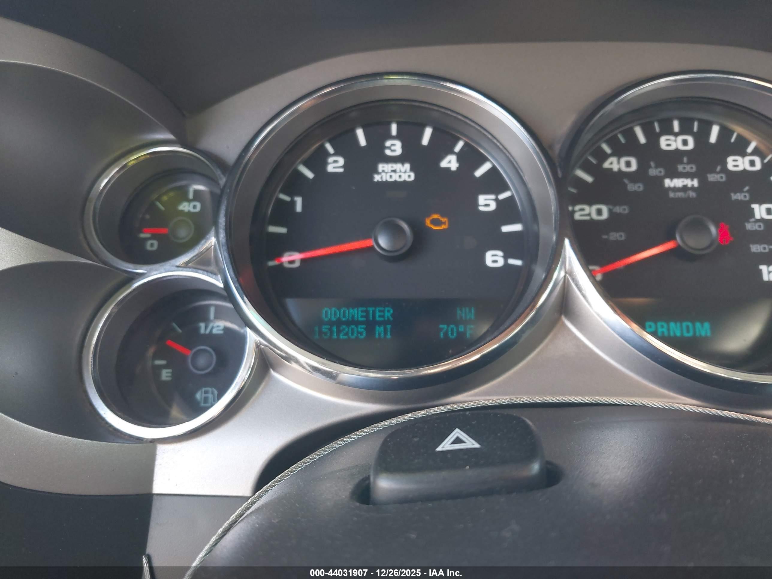 CHEVROLET SILVERADO image 7