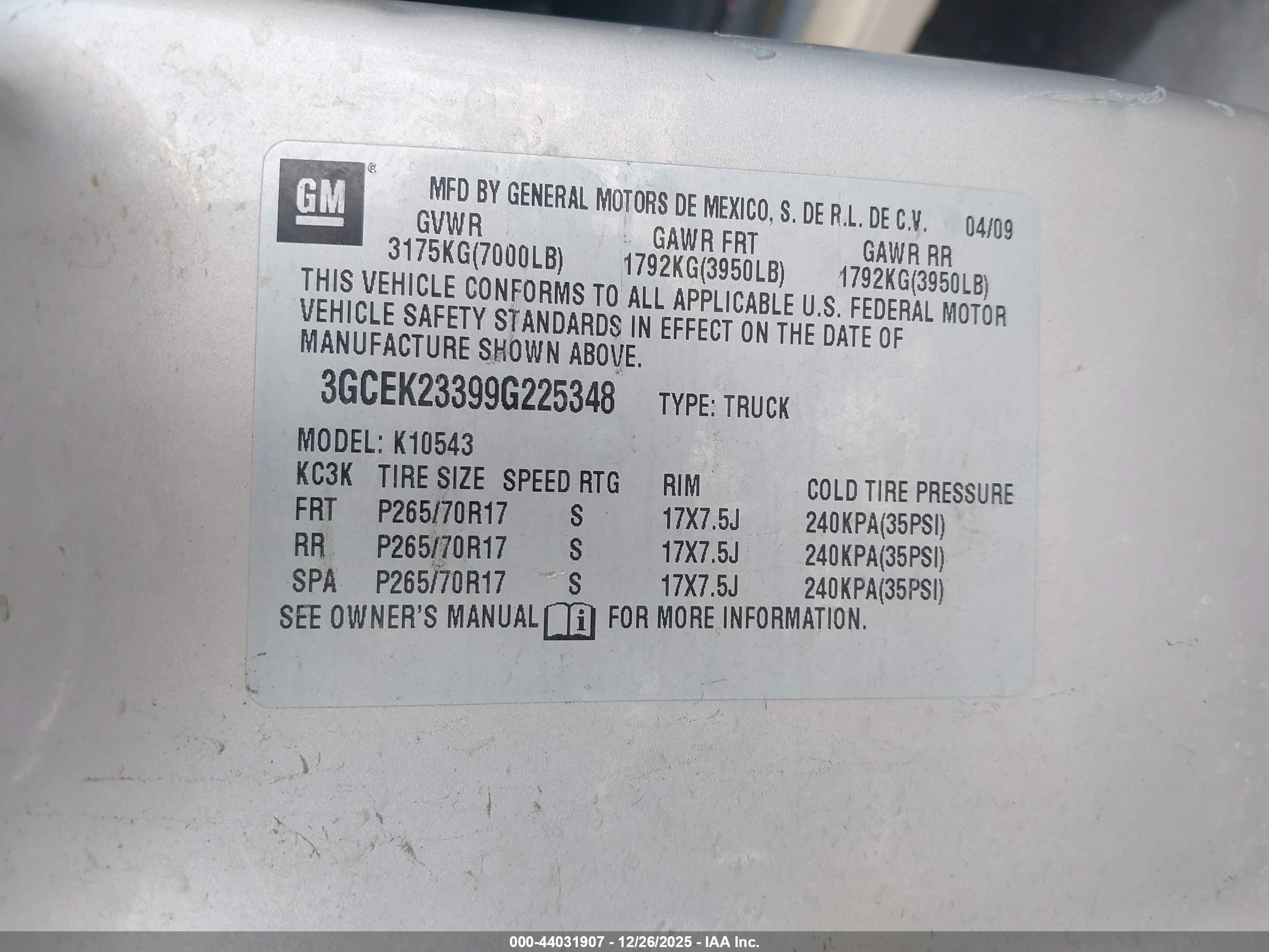 CHEVROLET SILVERADO image 9