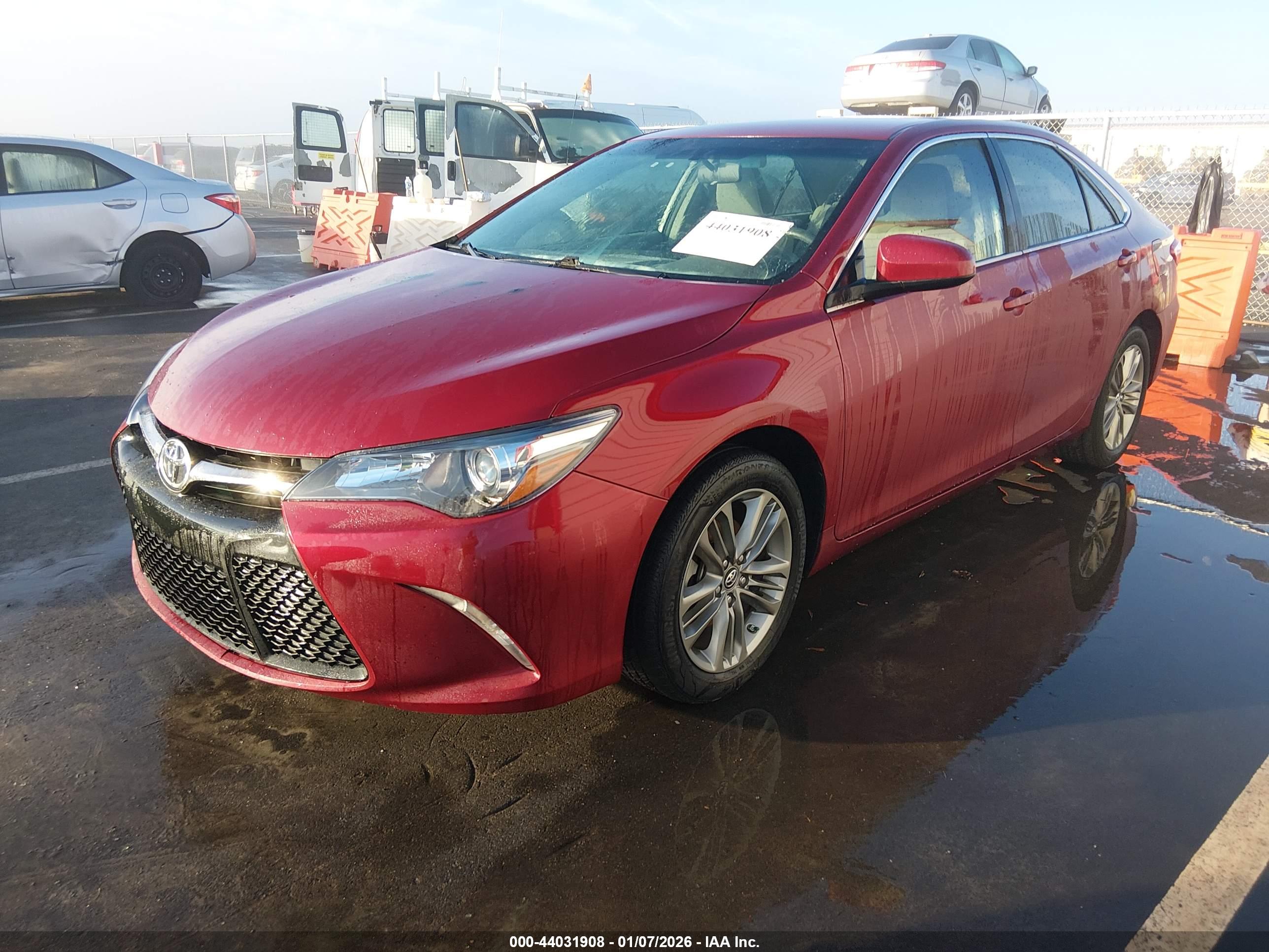 TOYOTA CAMRY image 2