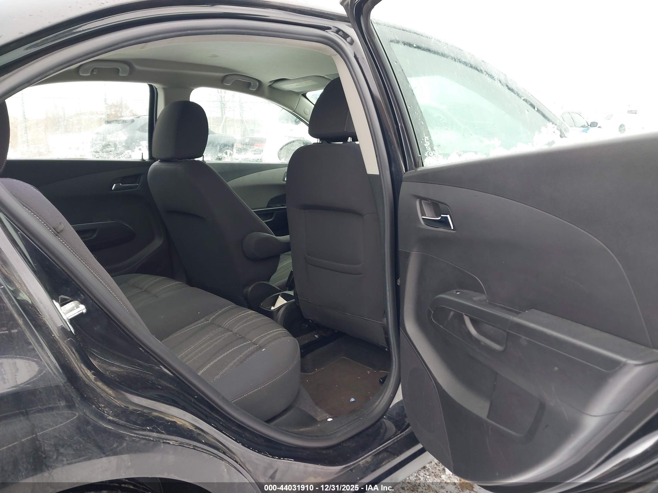 CHEVROLET SONIC image 8