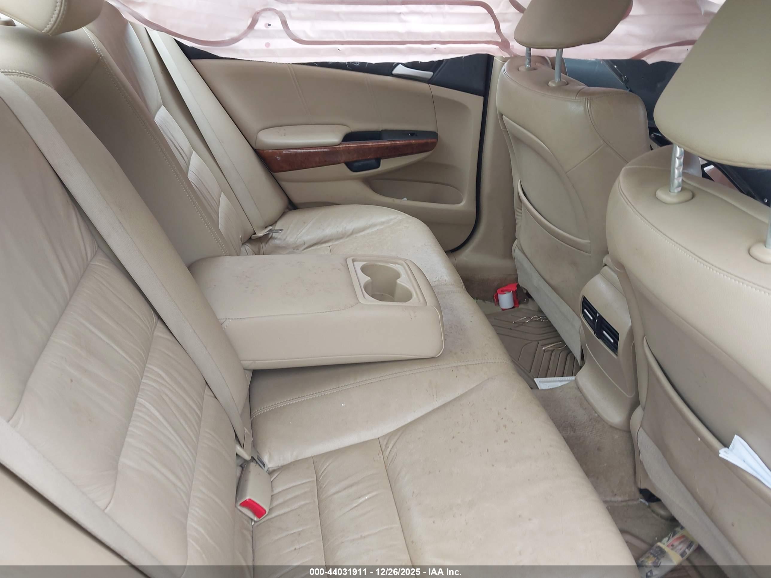 HONDA ACCORD image 8