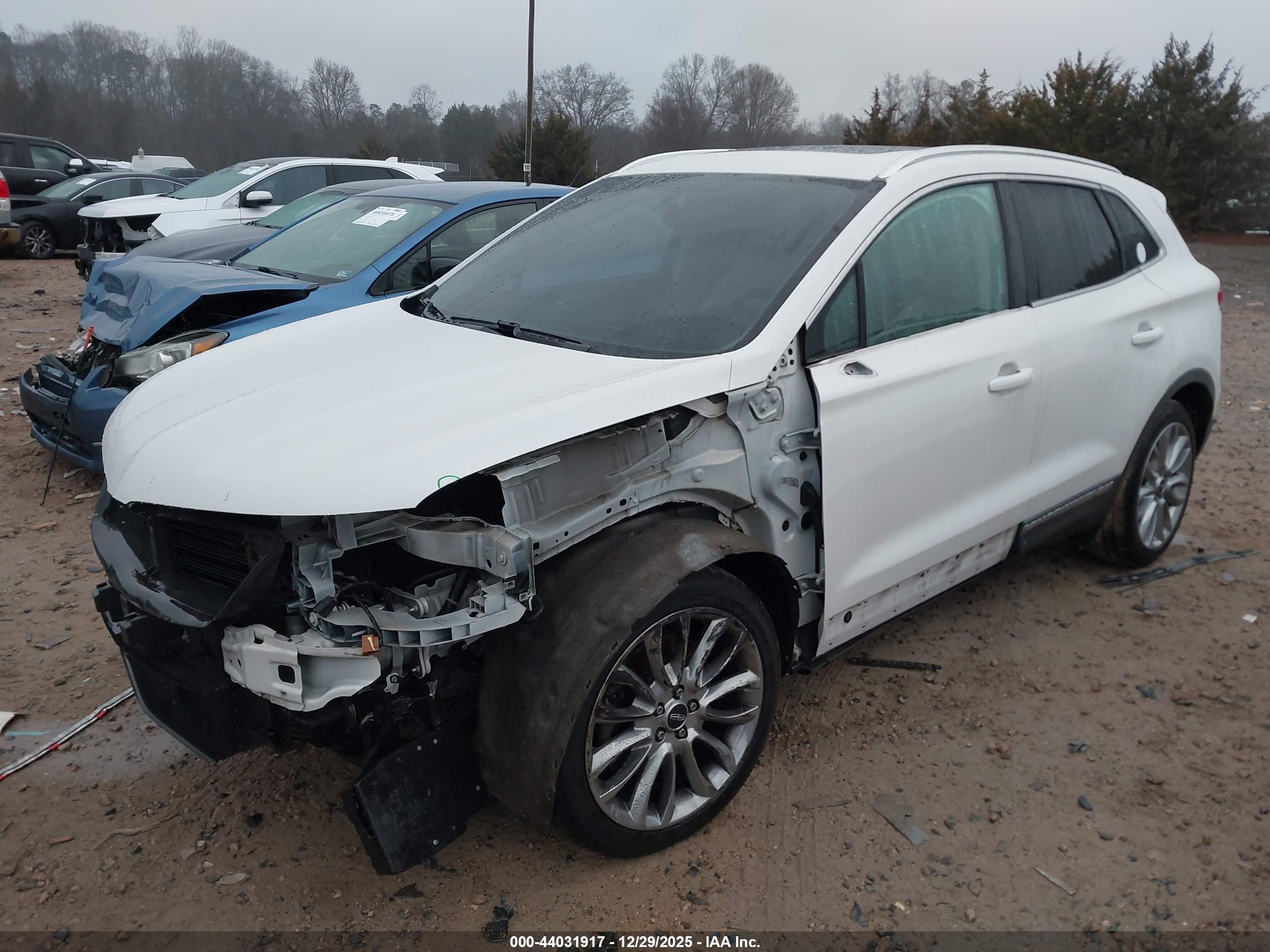 LINCOLN MKC image 2