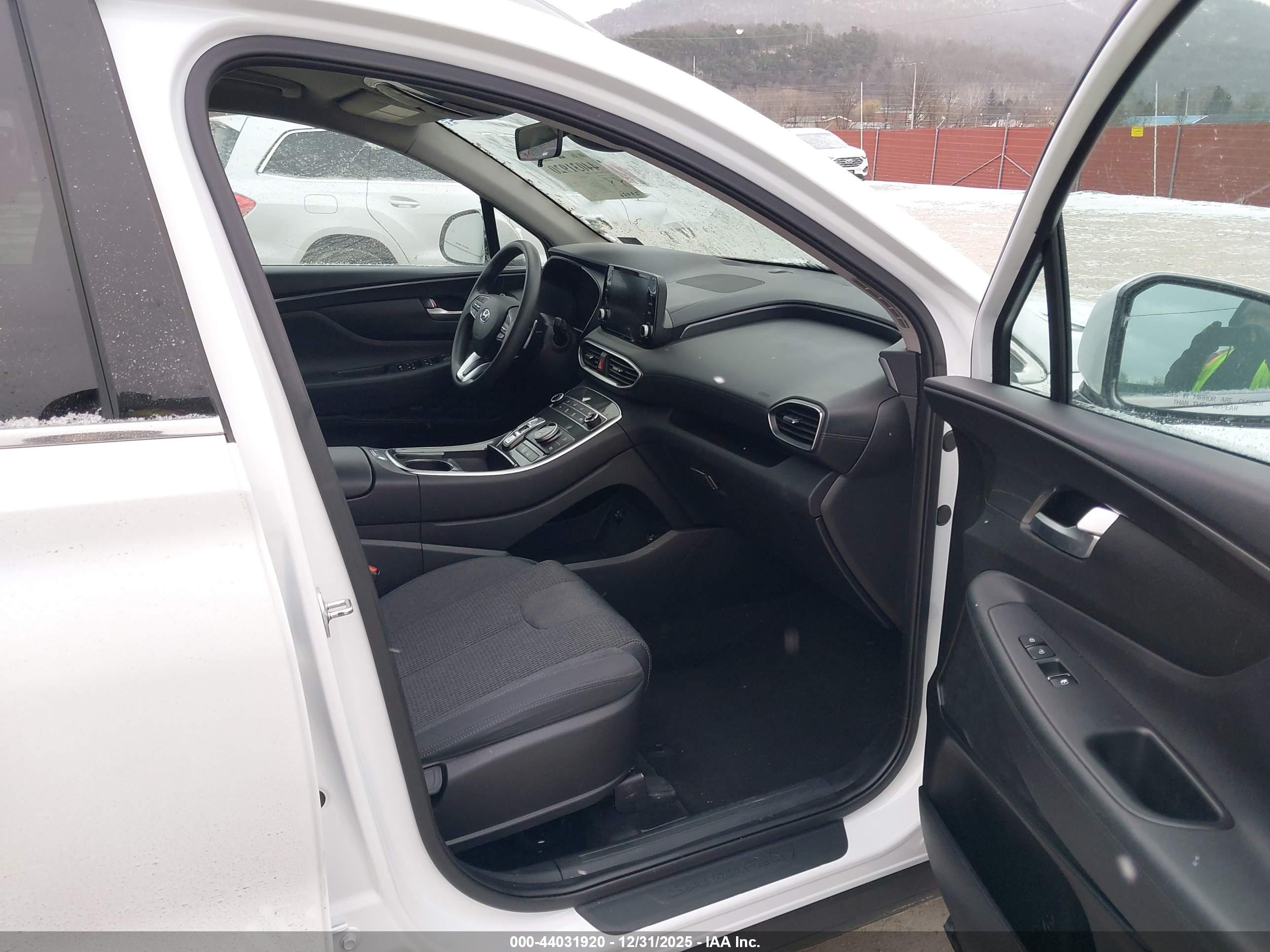 HYUNDAI SANTA image 5