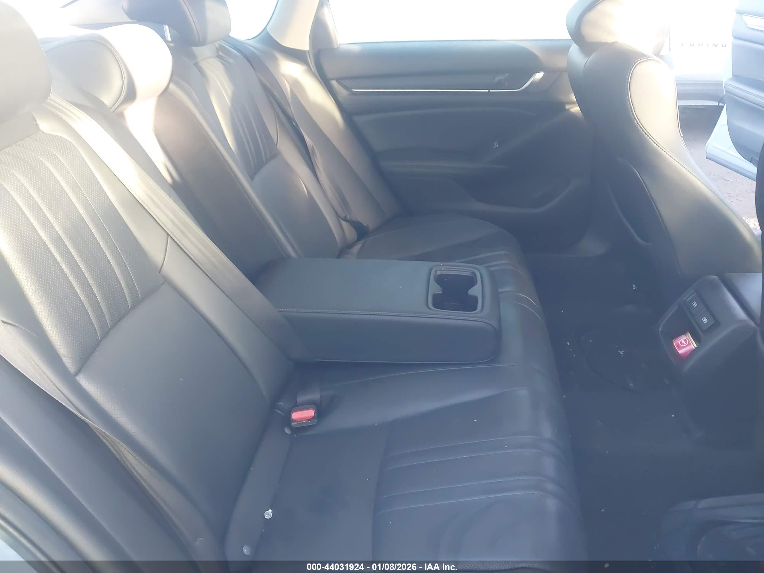 HONDA ACCORD image 8