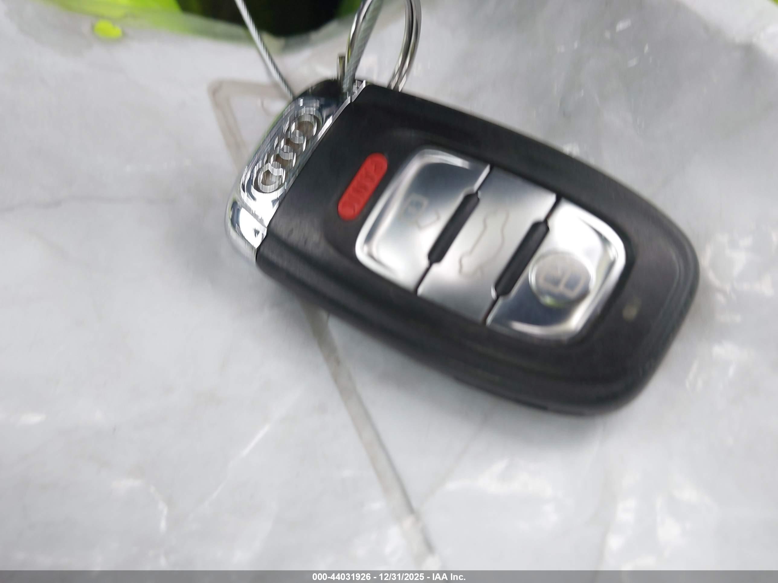 AUDI A4 image 11