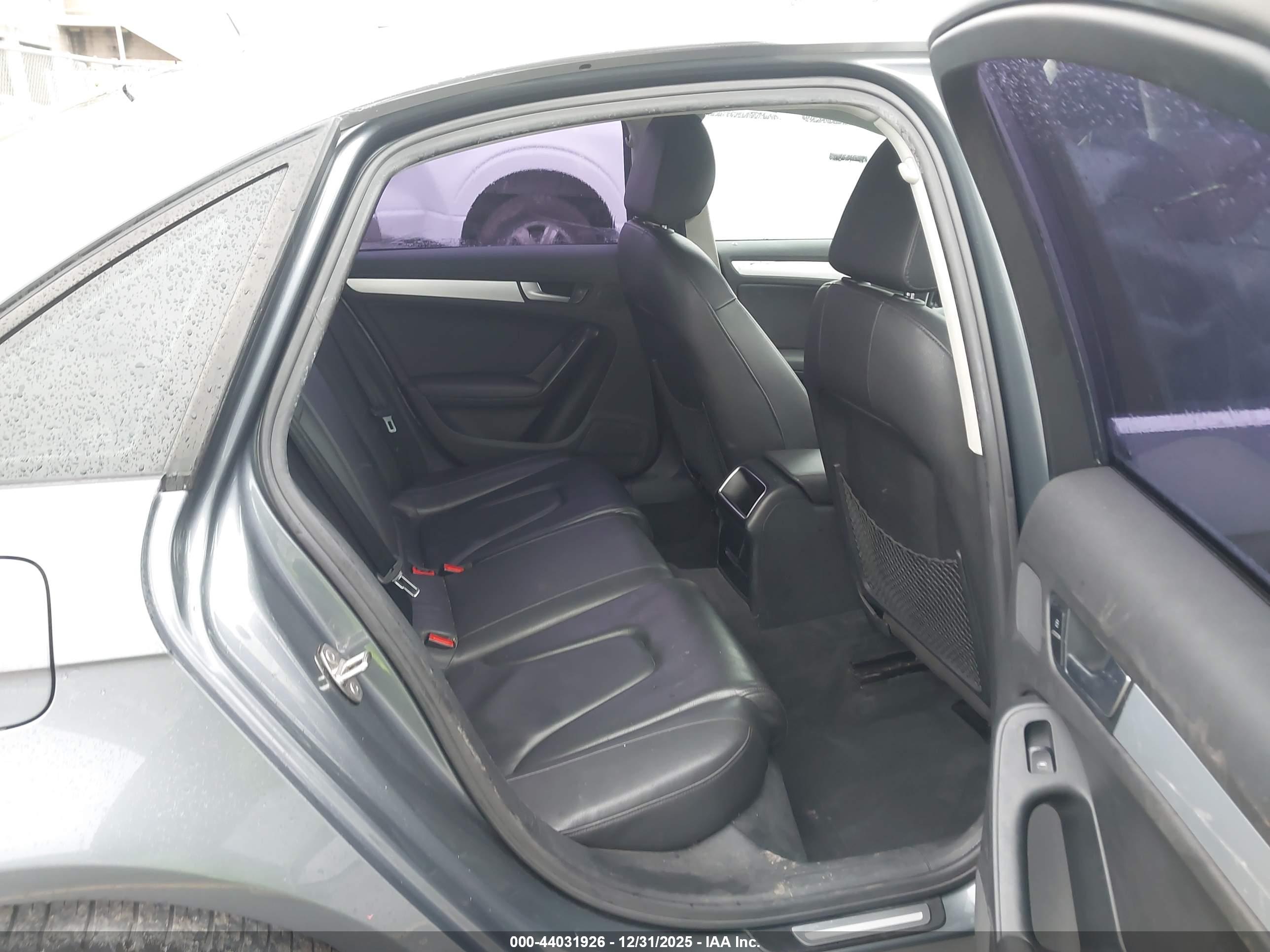 AUDI A4 image 8