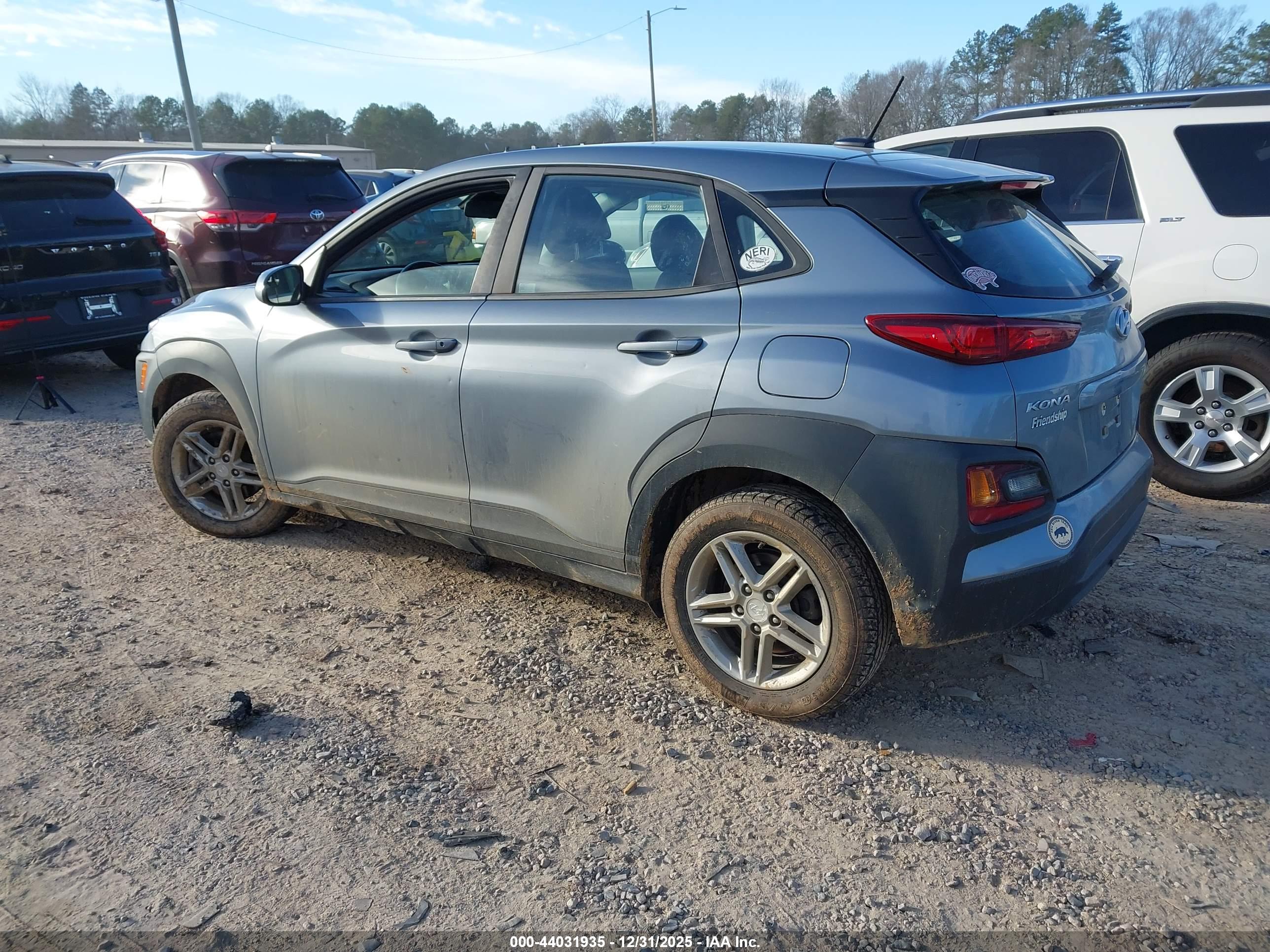 HYUNDAI KONA image 3