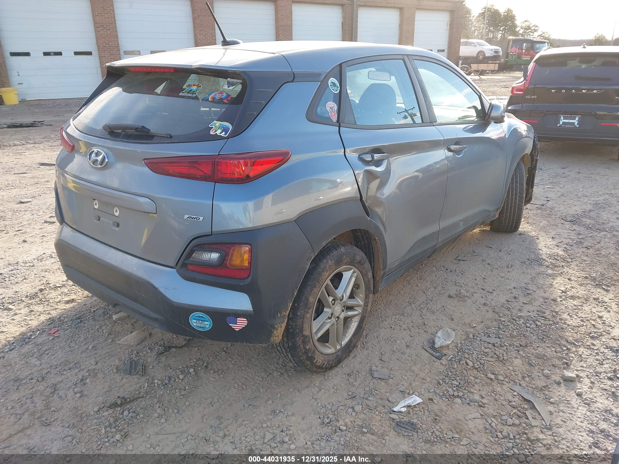 HYUNDAI KONA image 4