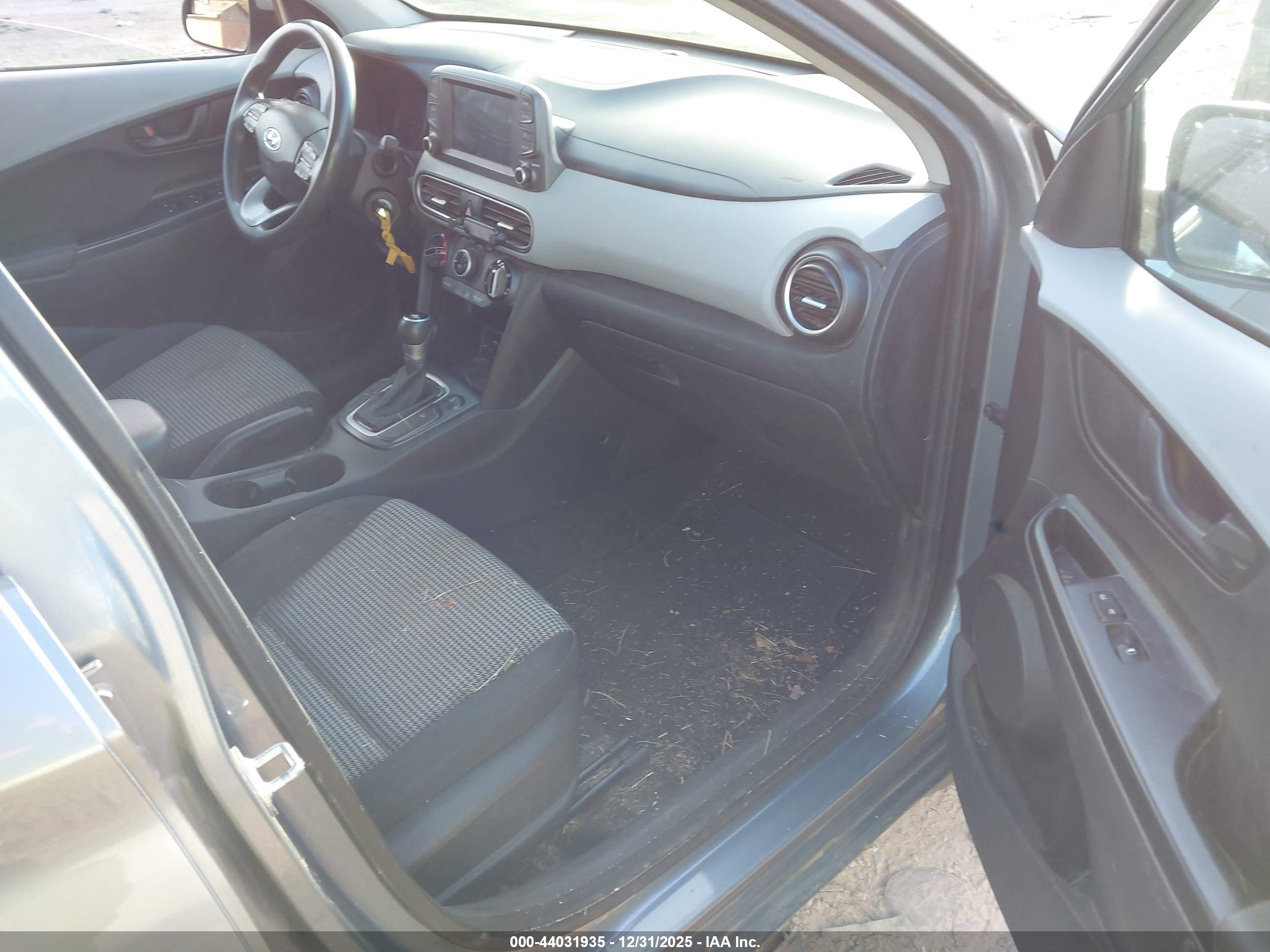 HYUNDAI KONA image 5