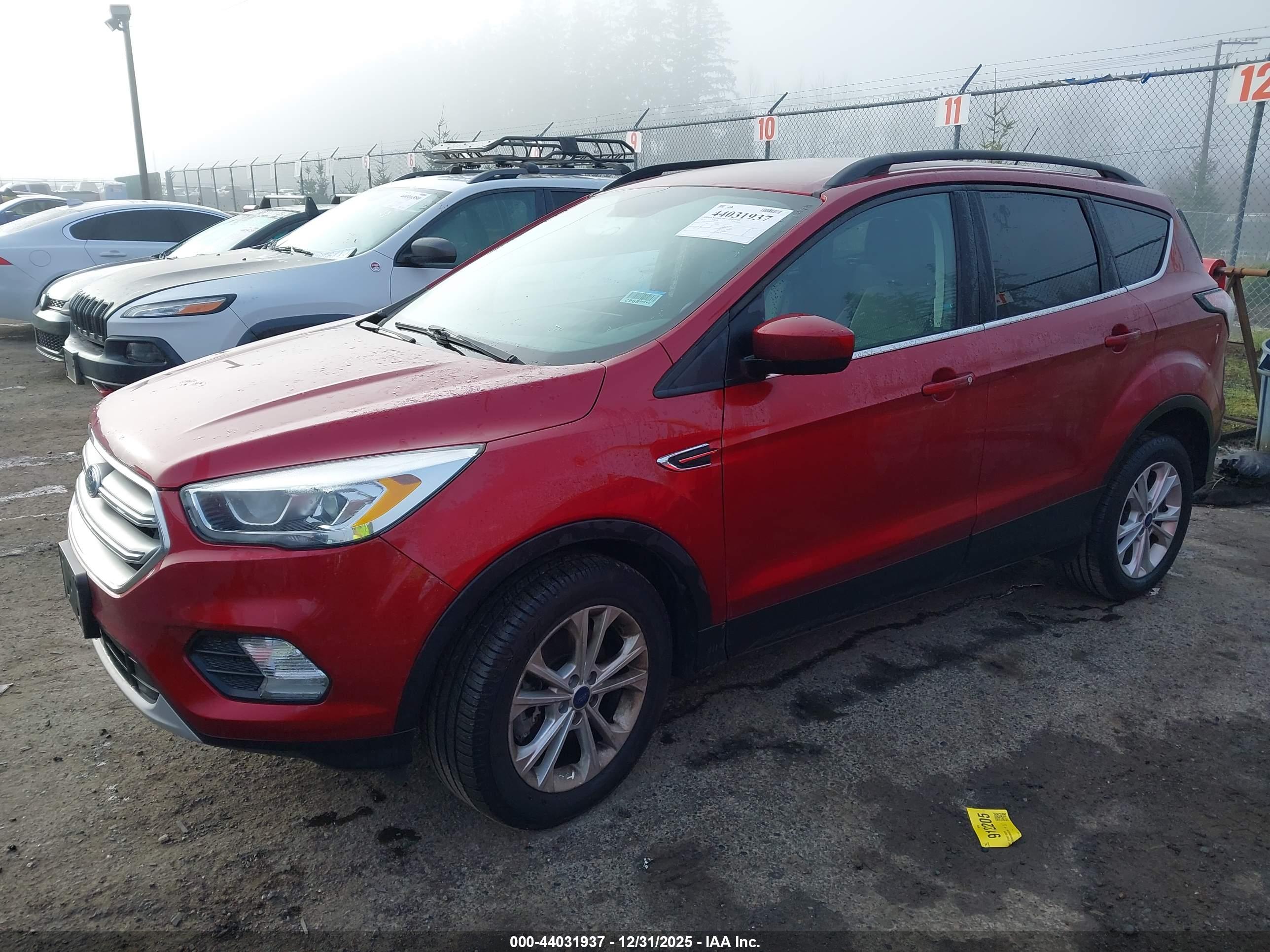 FORD ESCAPE image 2