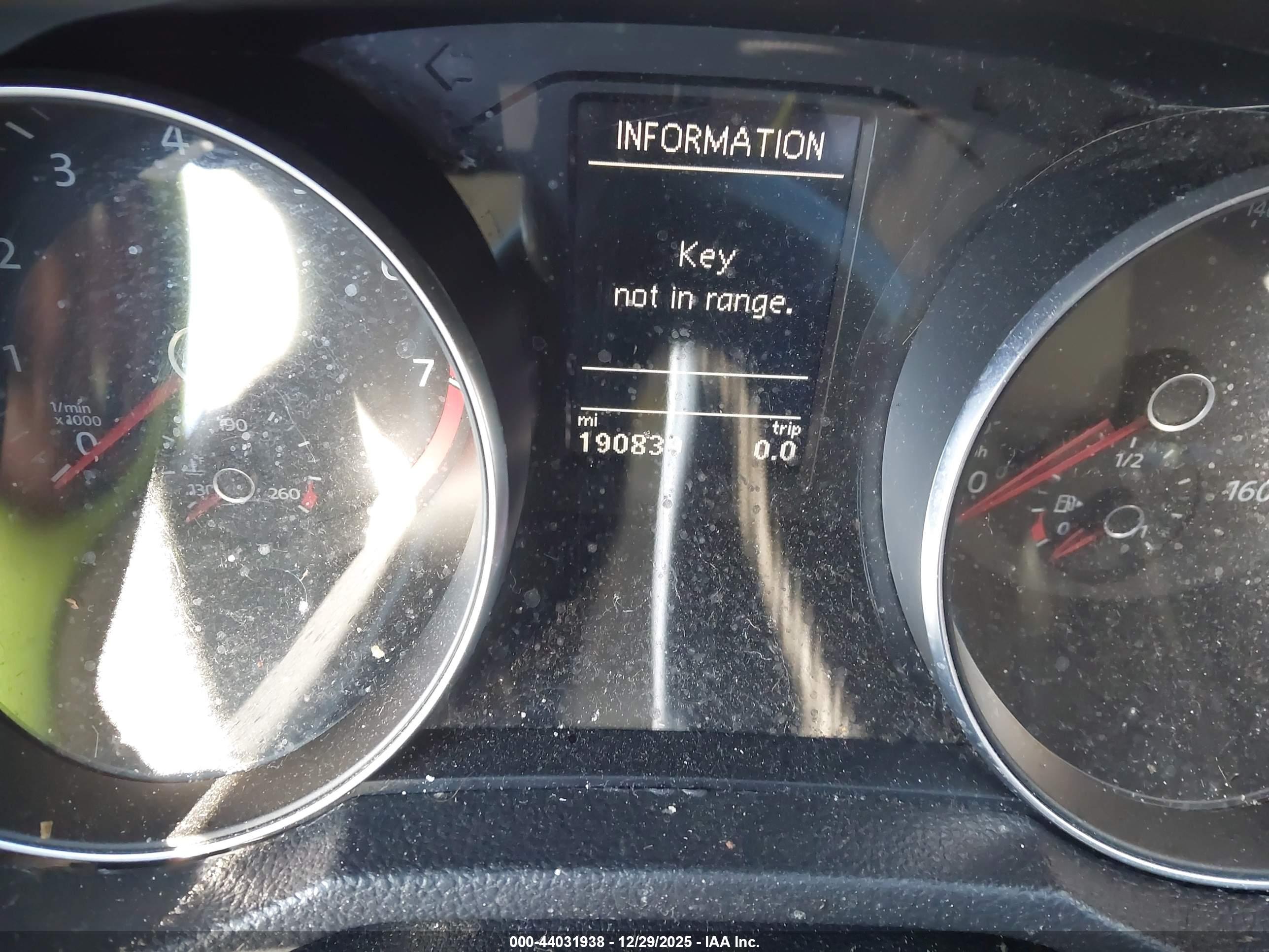 VOLKSWAGEN PASSAT image 7