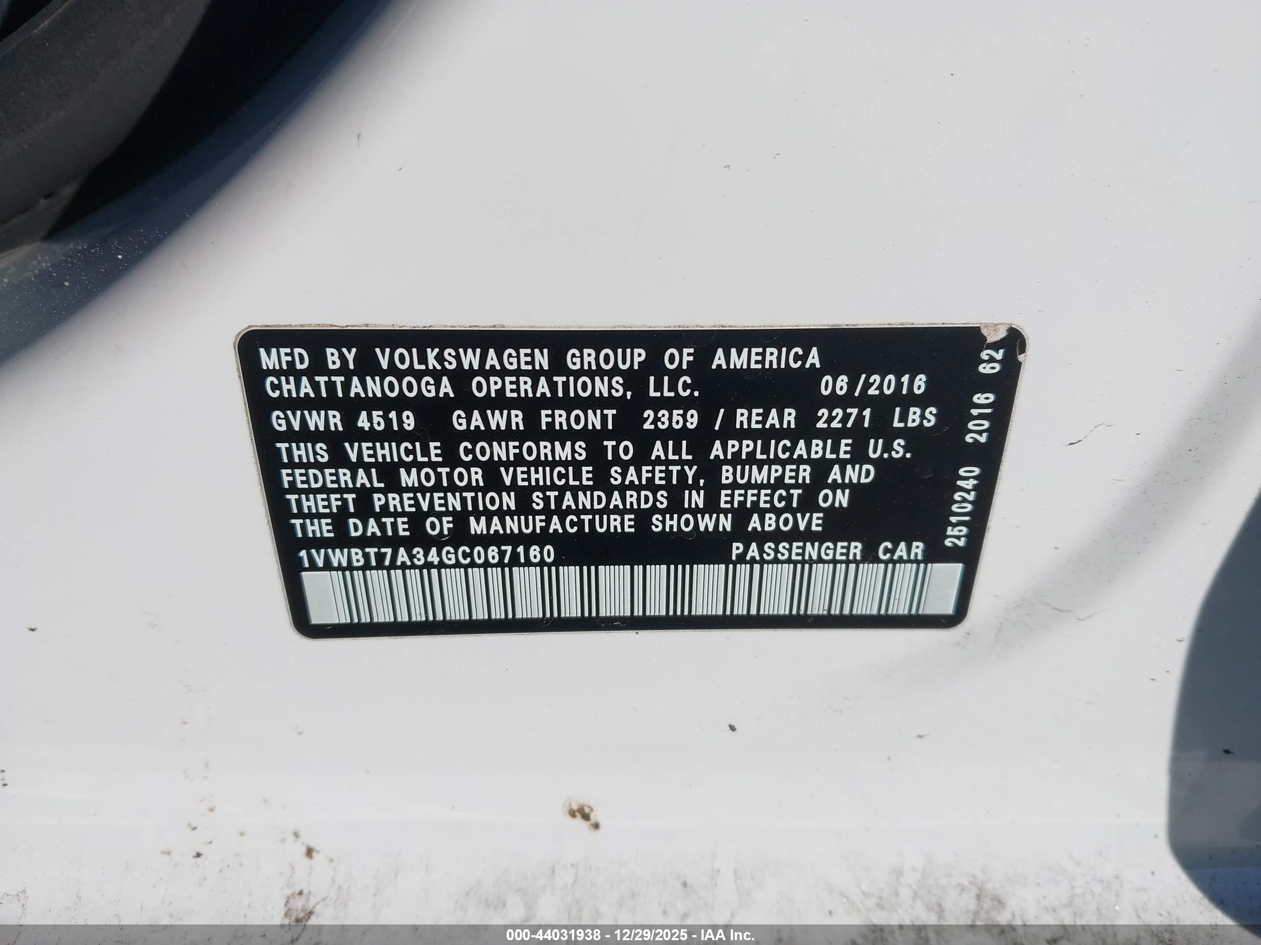 VOLKSWAGEN PASSAT image 9