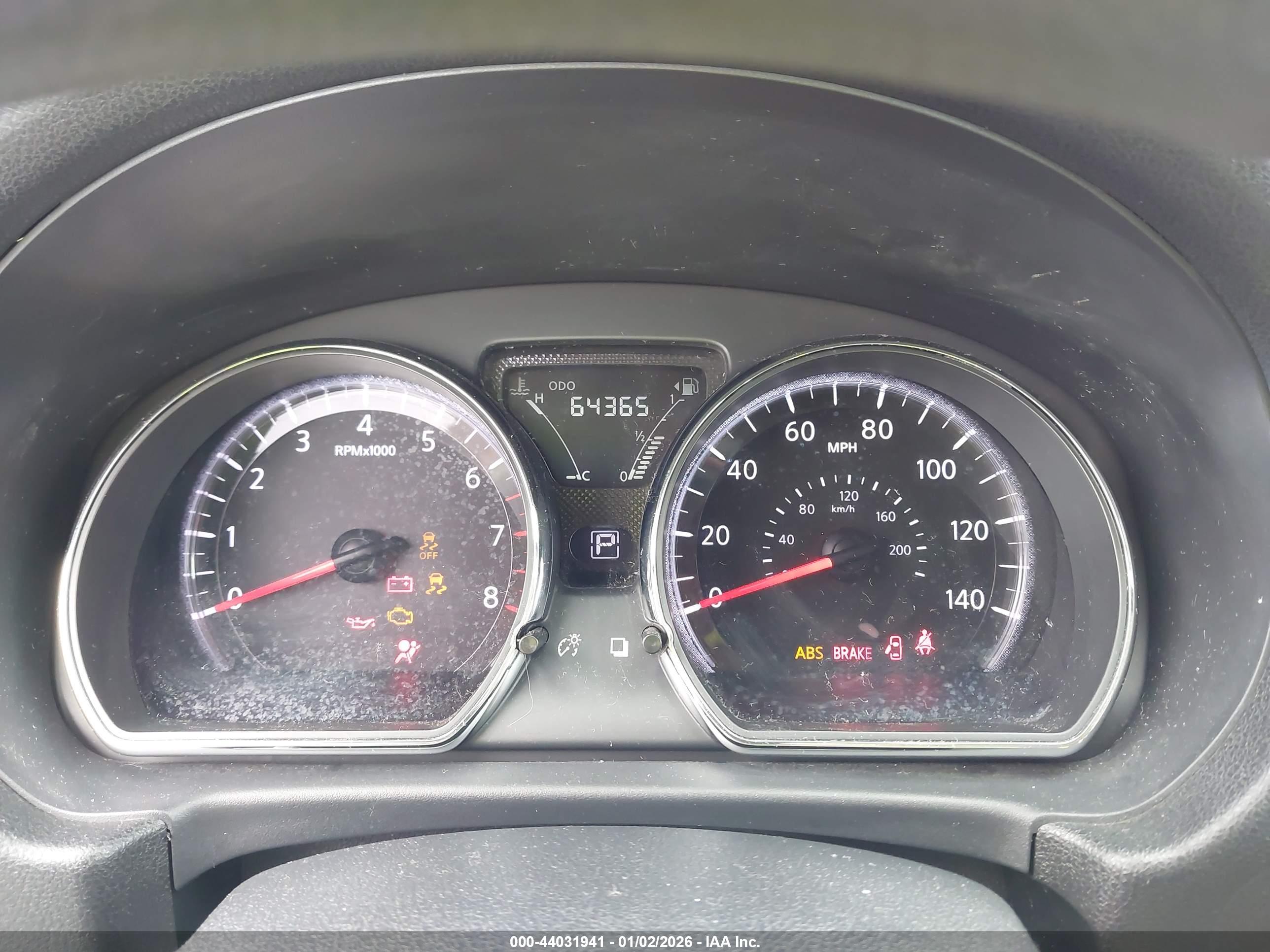 NISSAN VERSA image 7