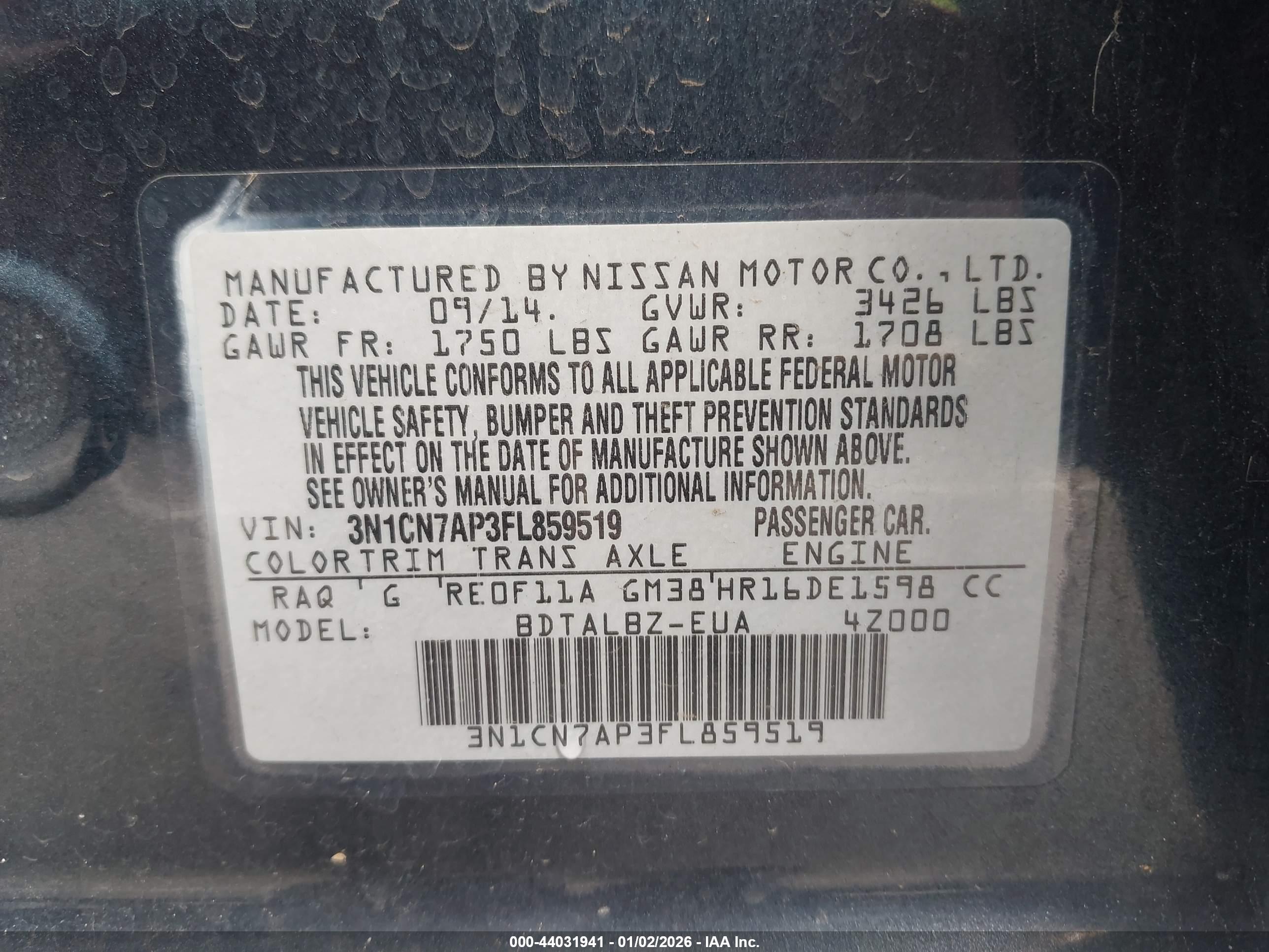 NISSAN VERSA image 9