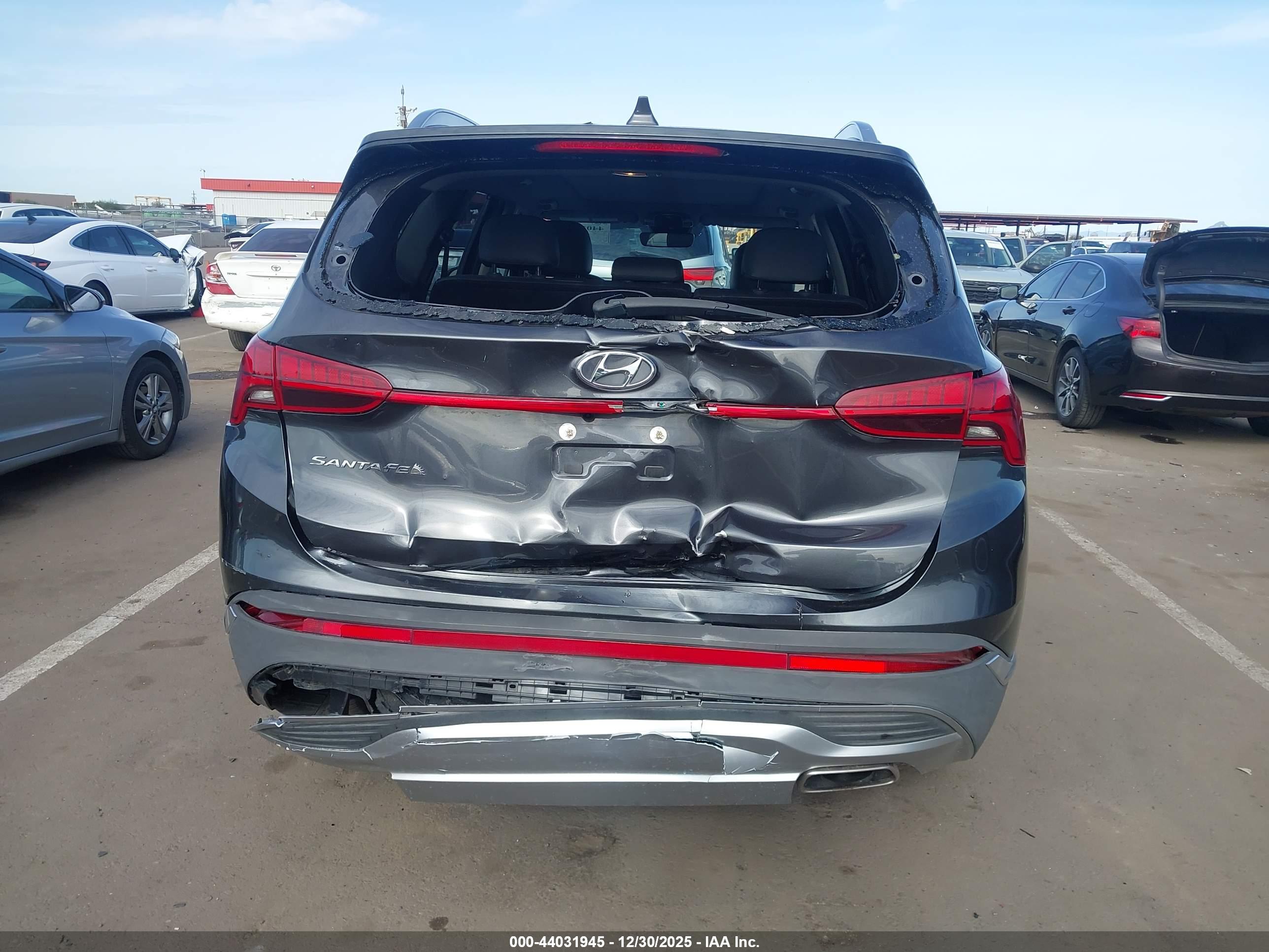 HYUNDAI SANTA image 6