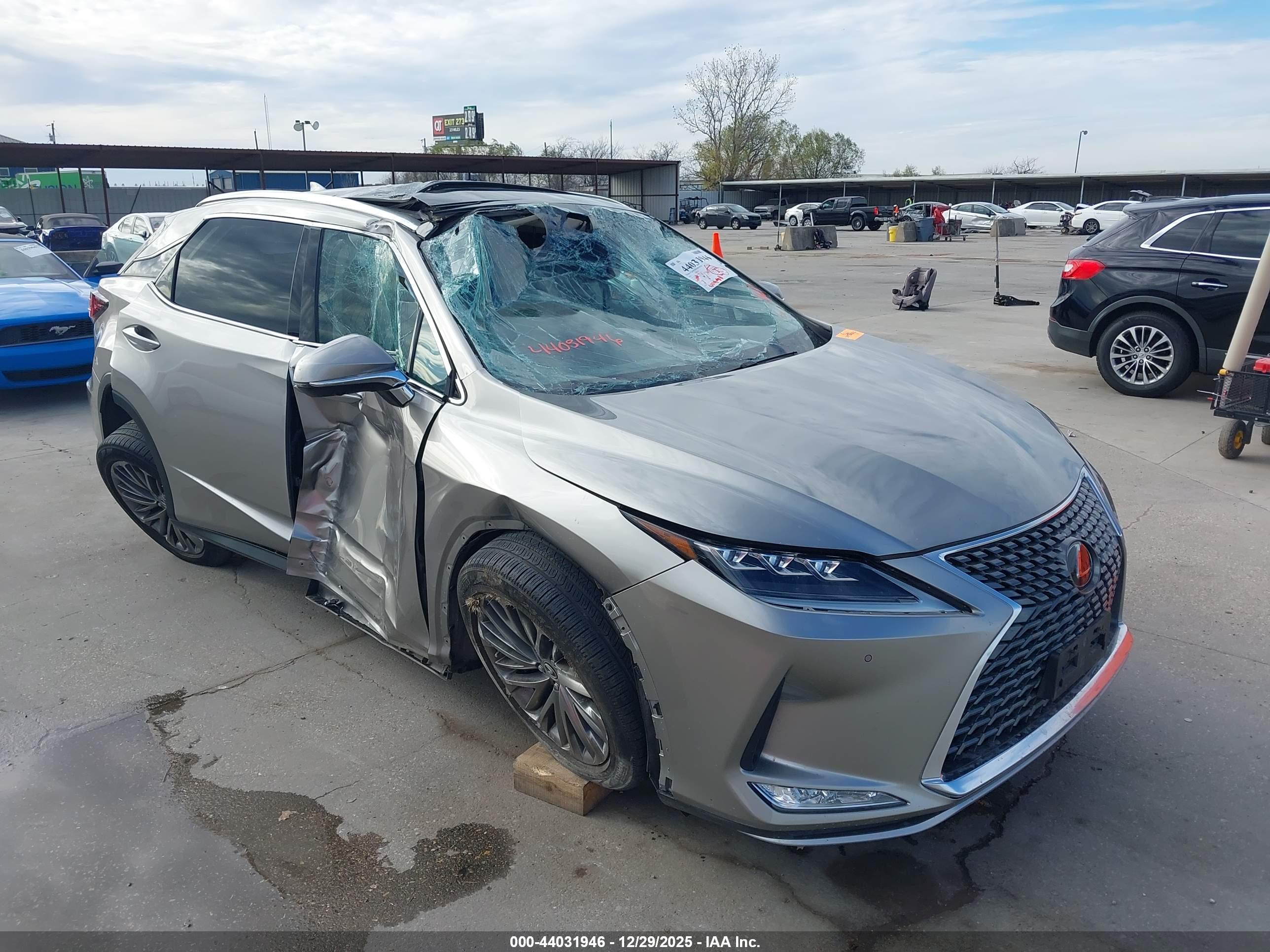LEXUS RX image 6