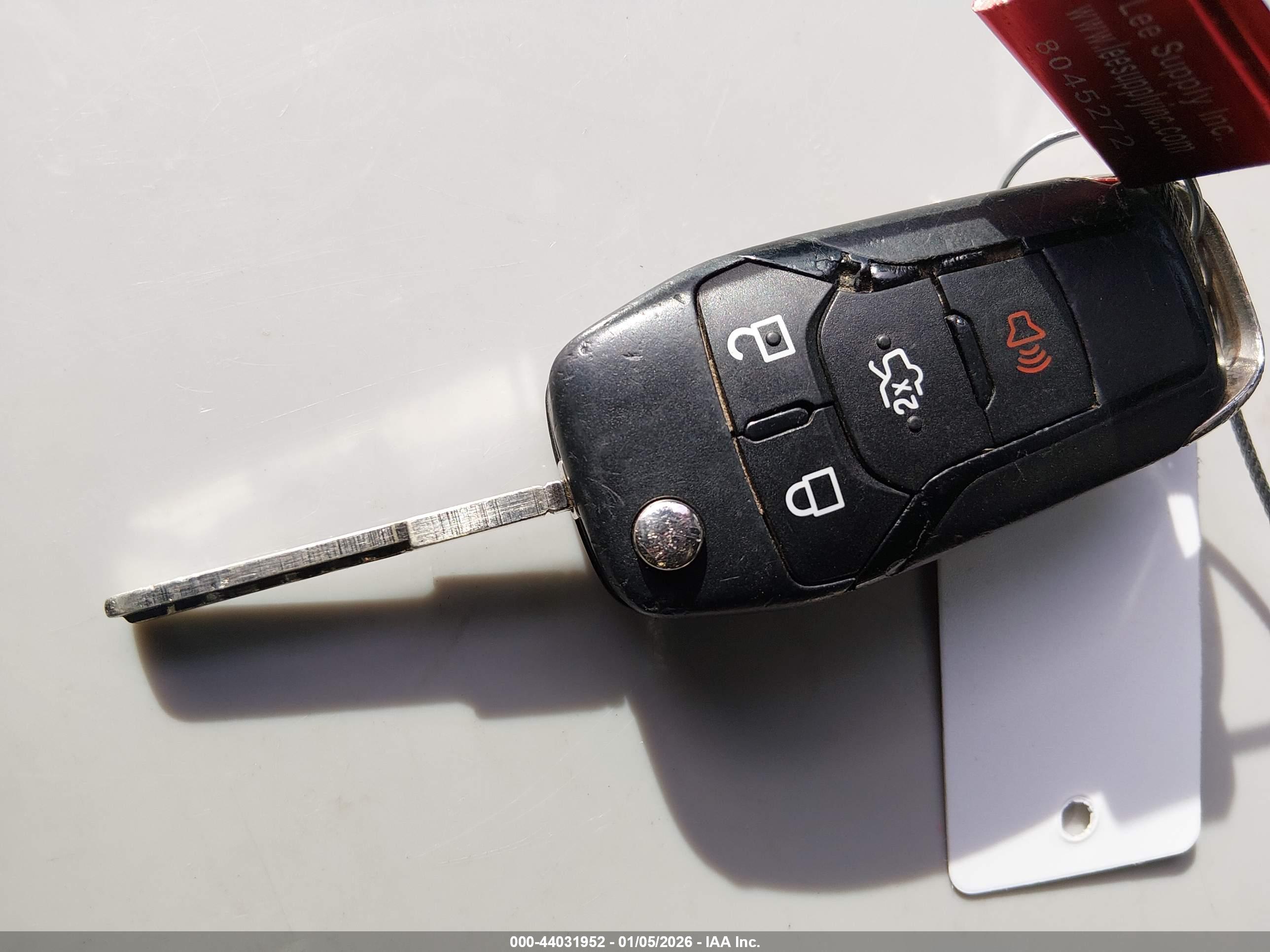 FORD FUSION image 11