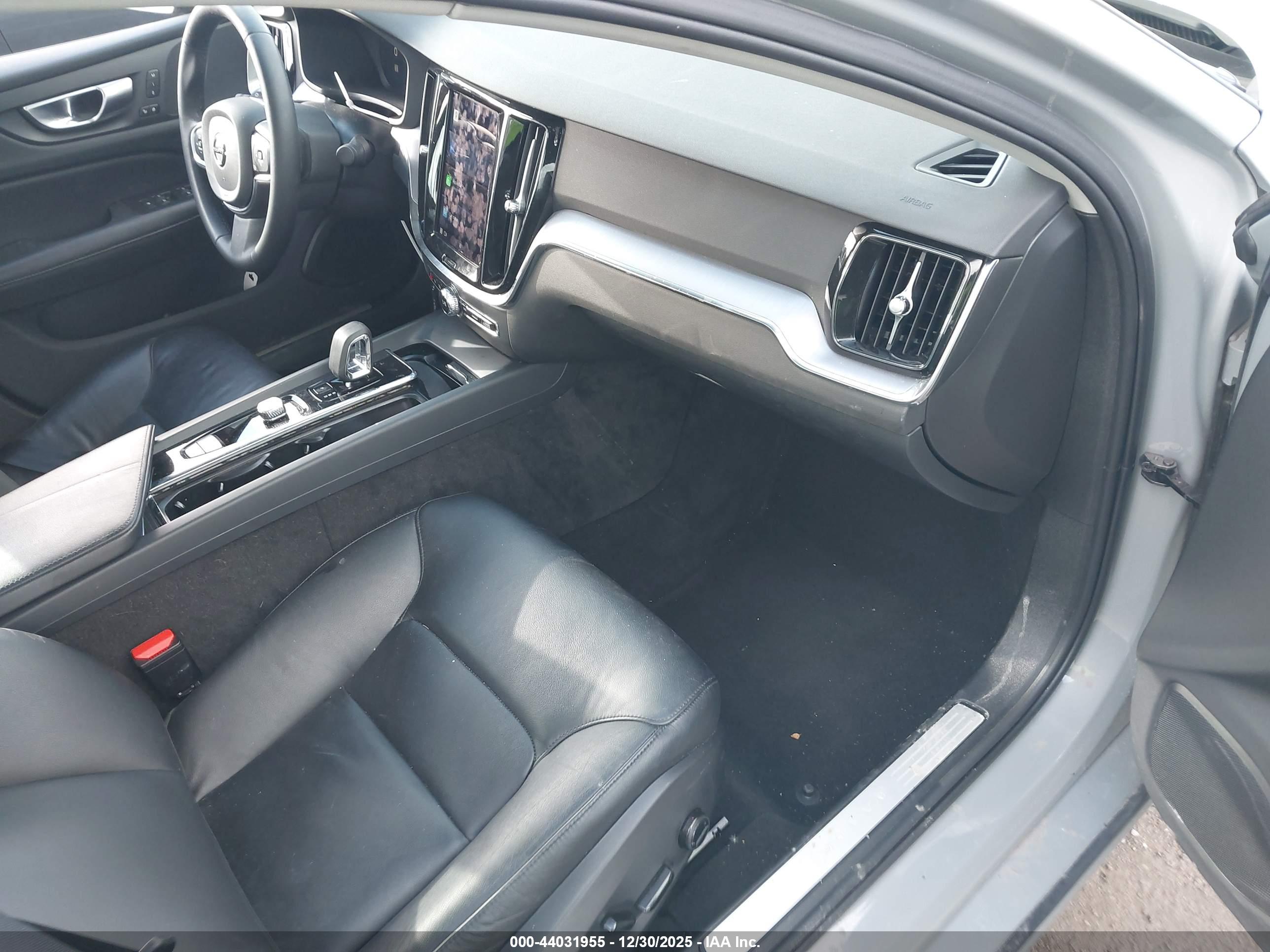 VOLVO S60 image 5