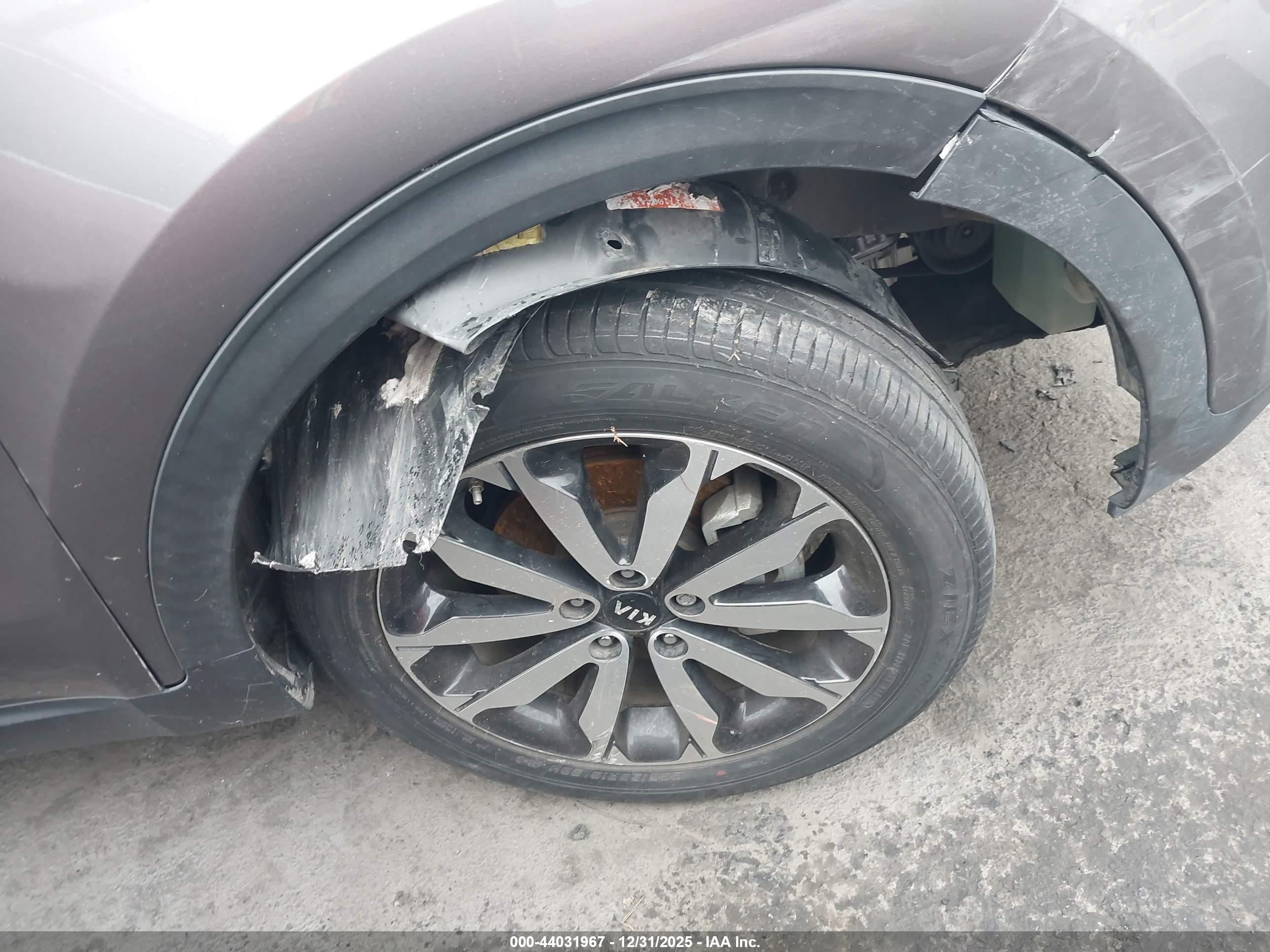 KIA SPORTAGE image 6