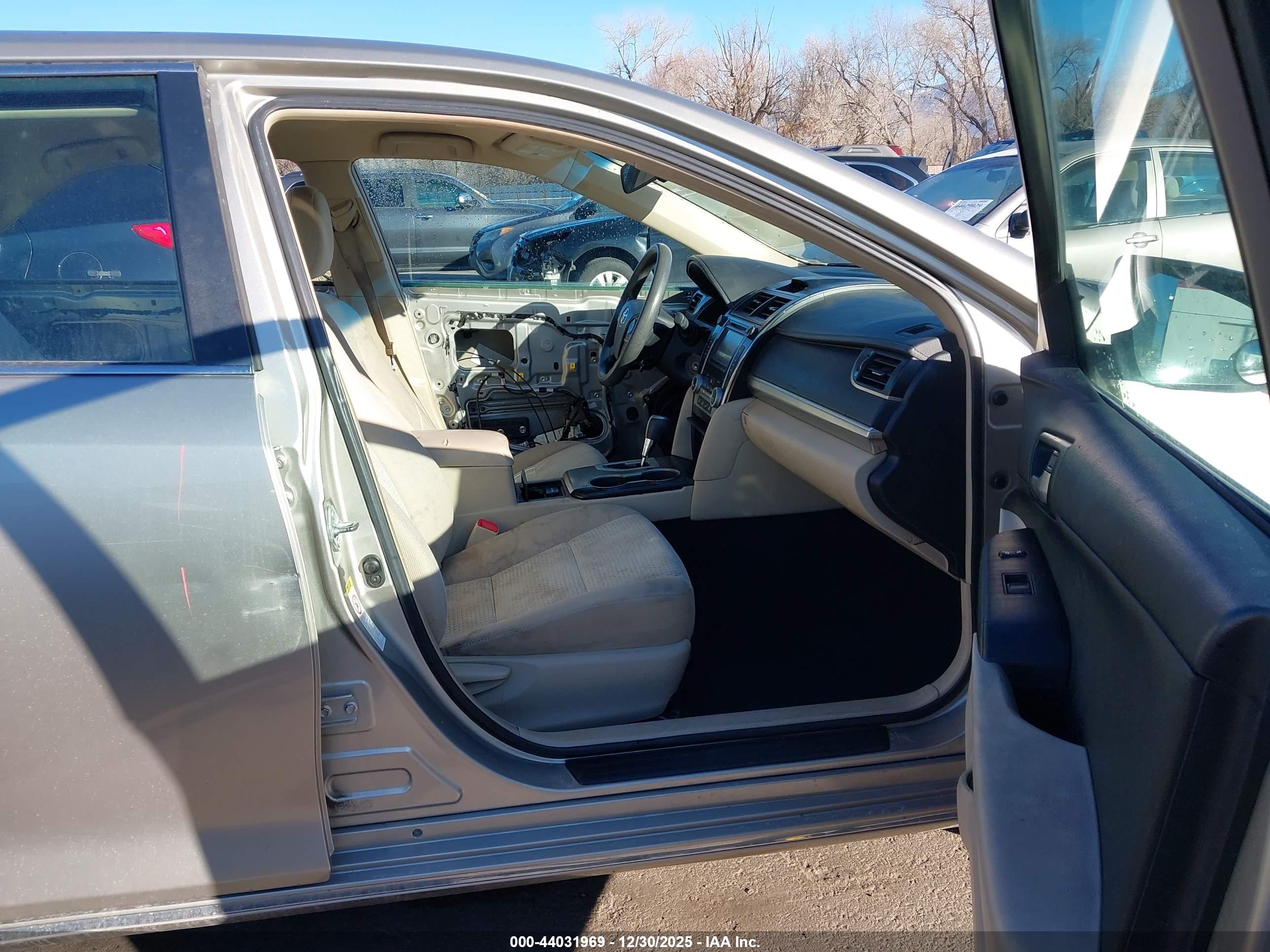 TOYOTA CAMRY image 5
