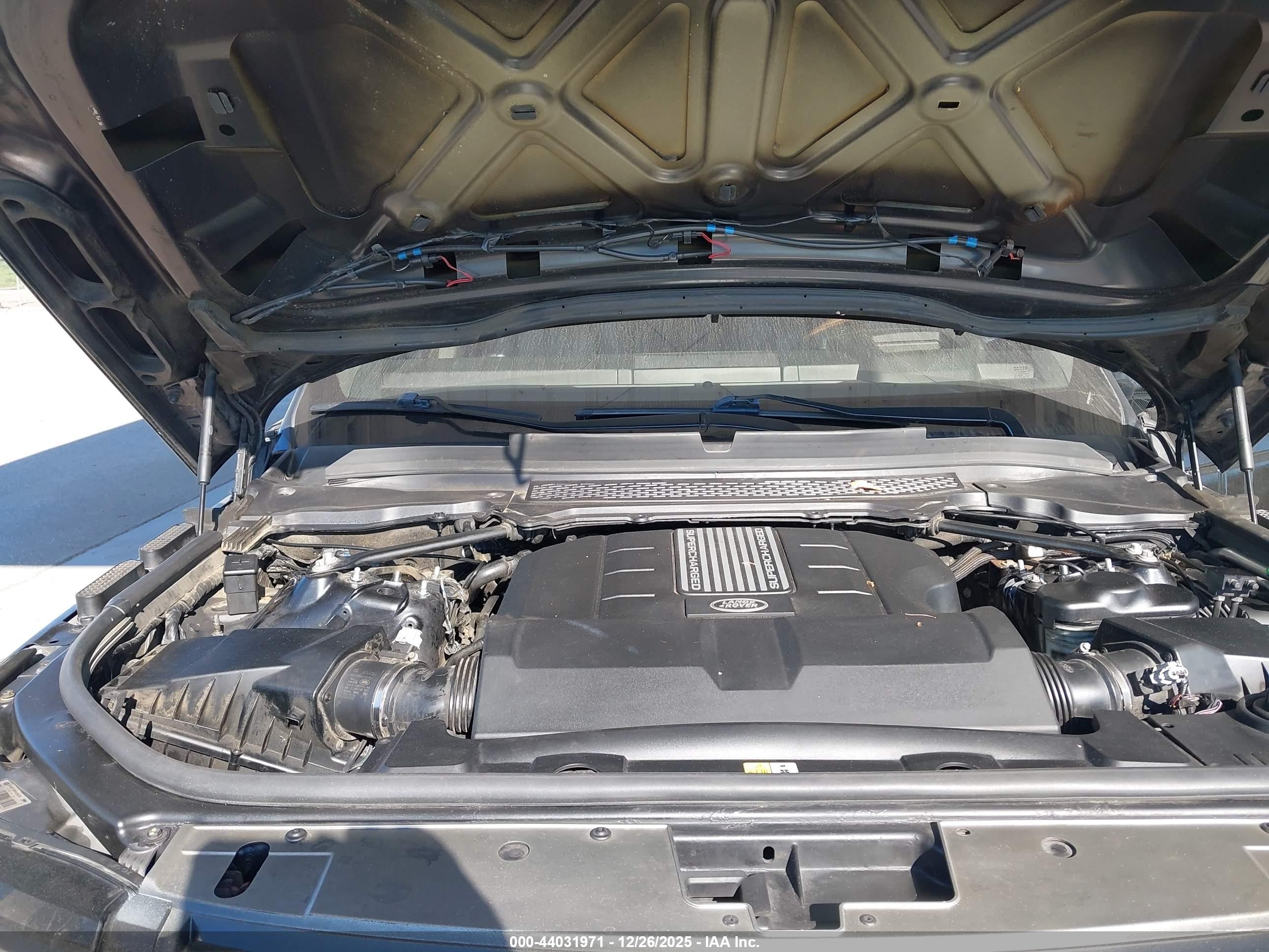LAND ROVER image 10