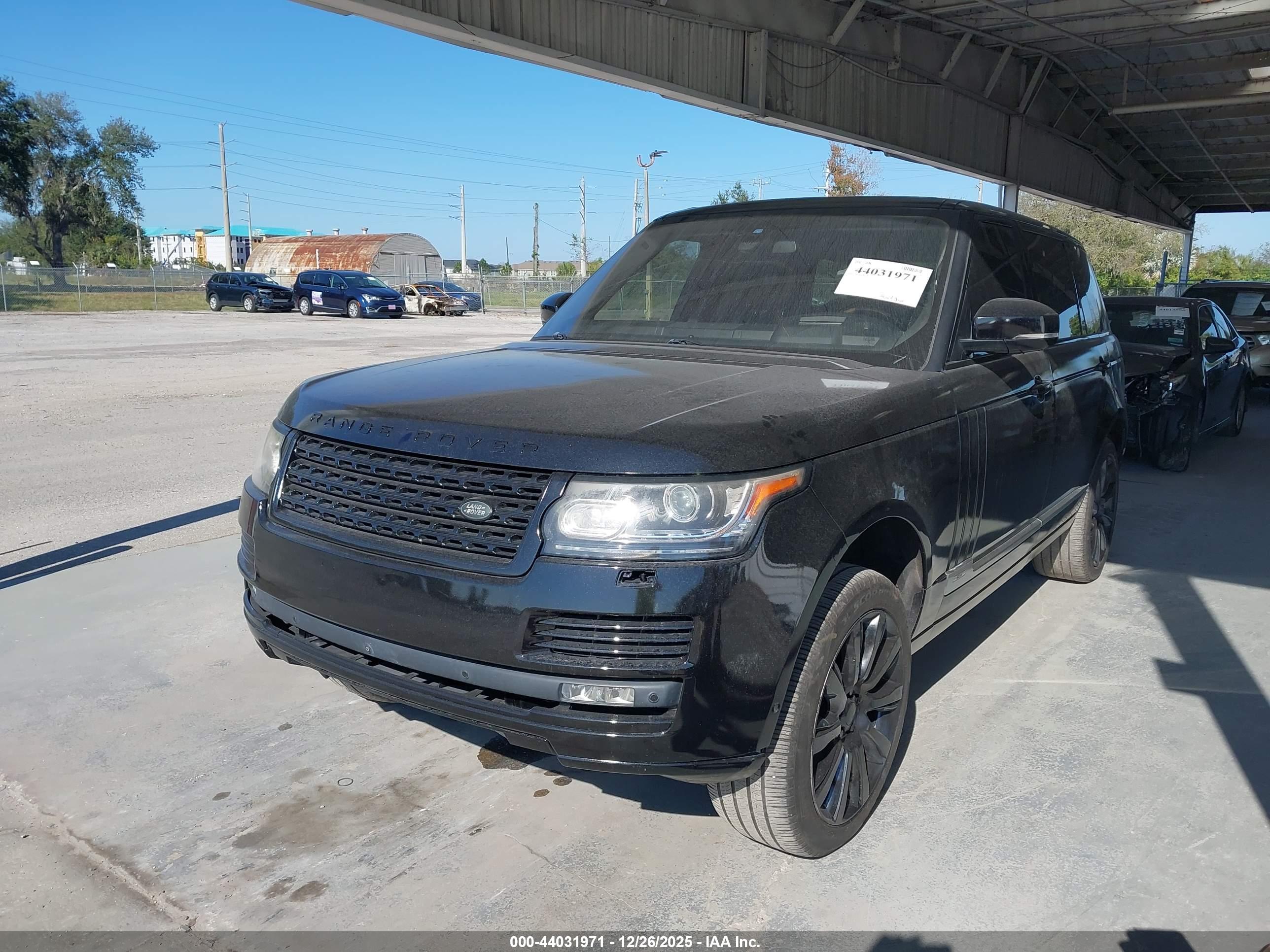 LAND ROVER image 6