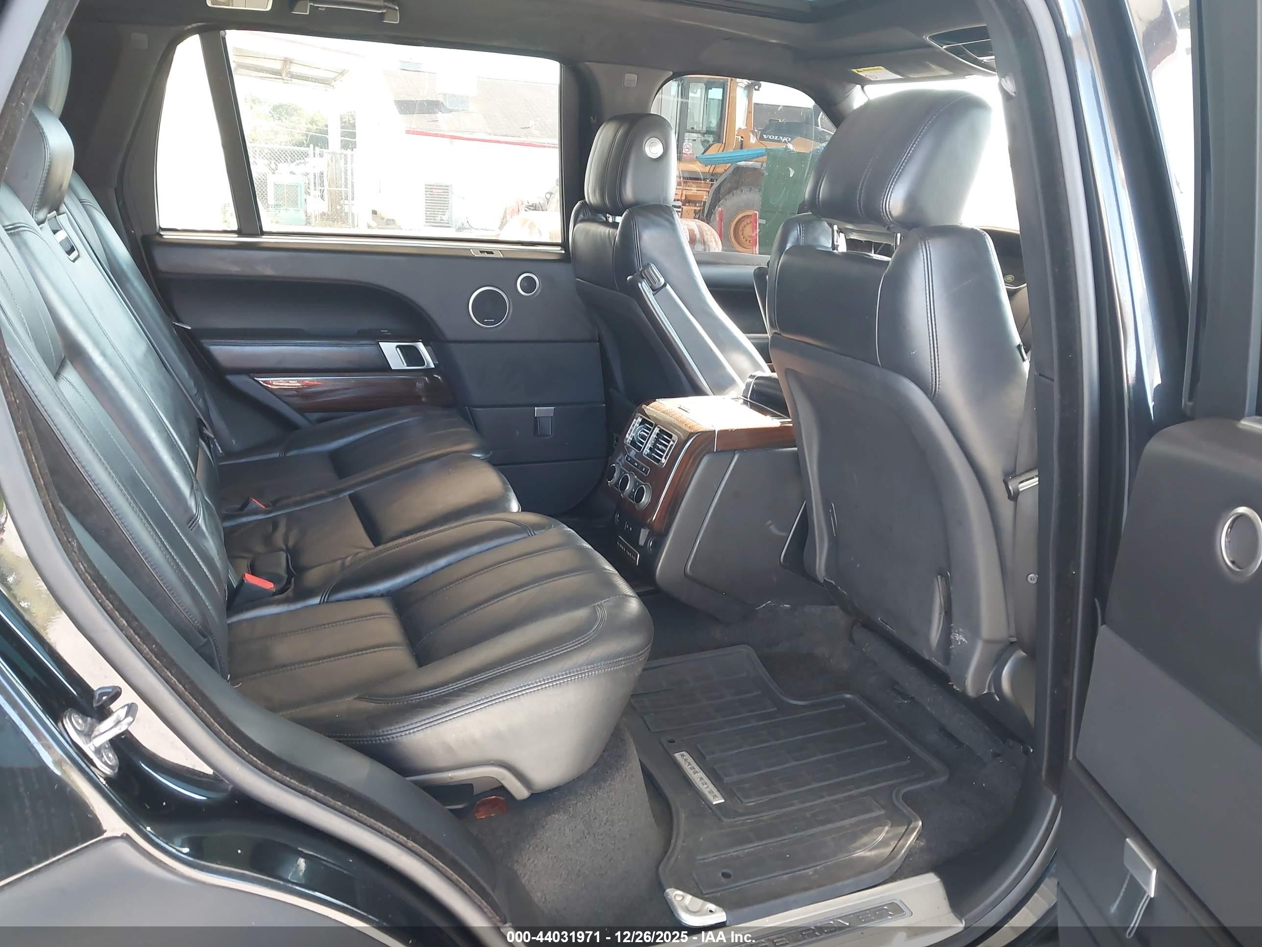 LAND ROVER image 8