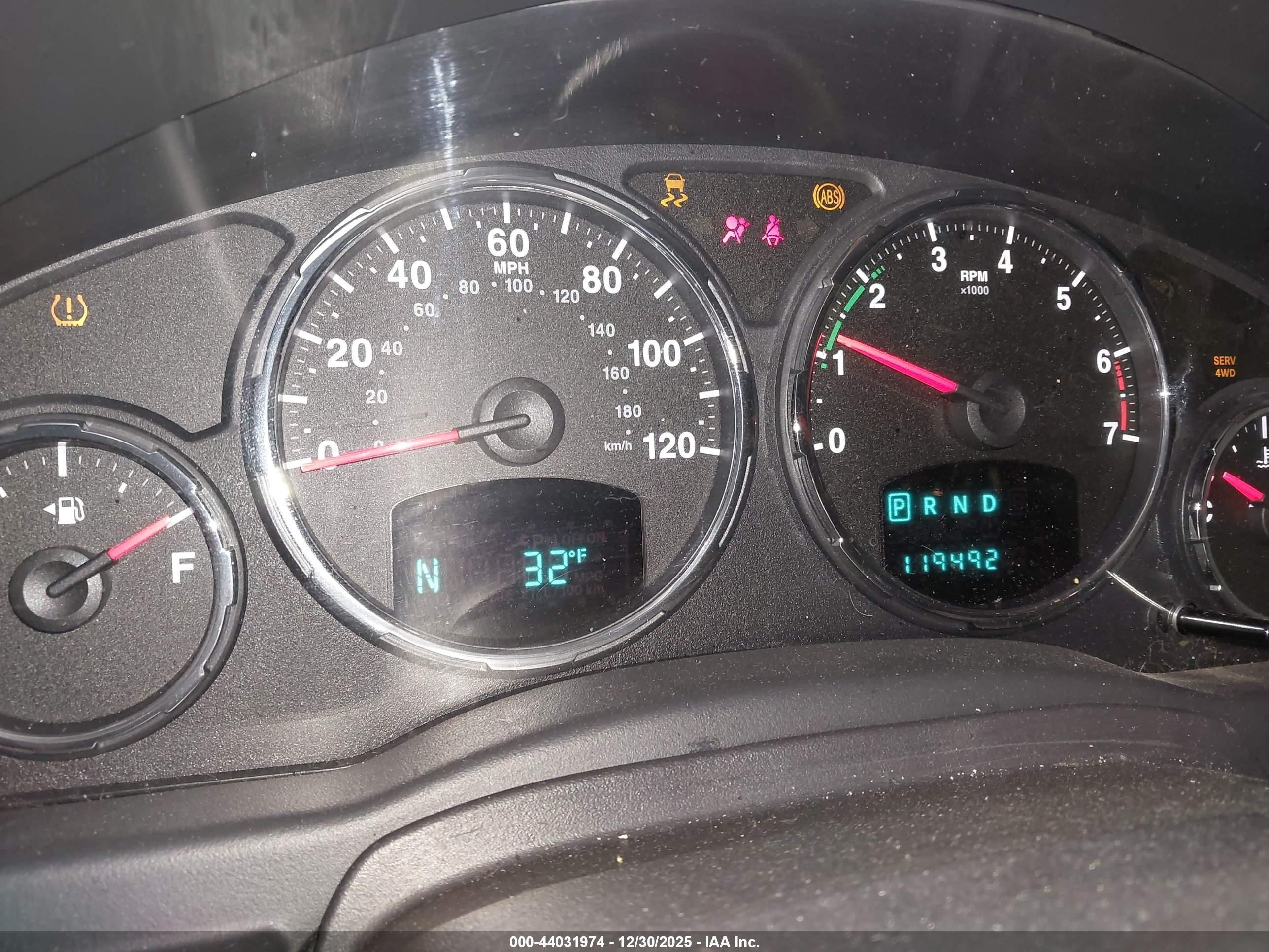 JEEP LIBERTY image 7