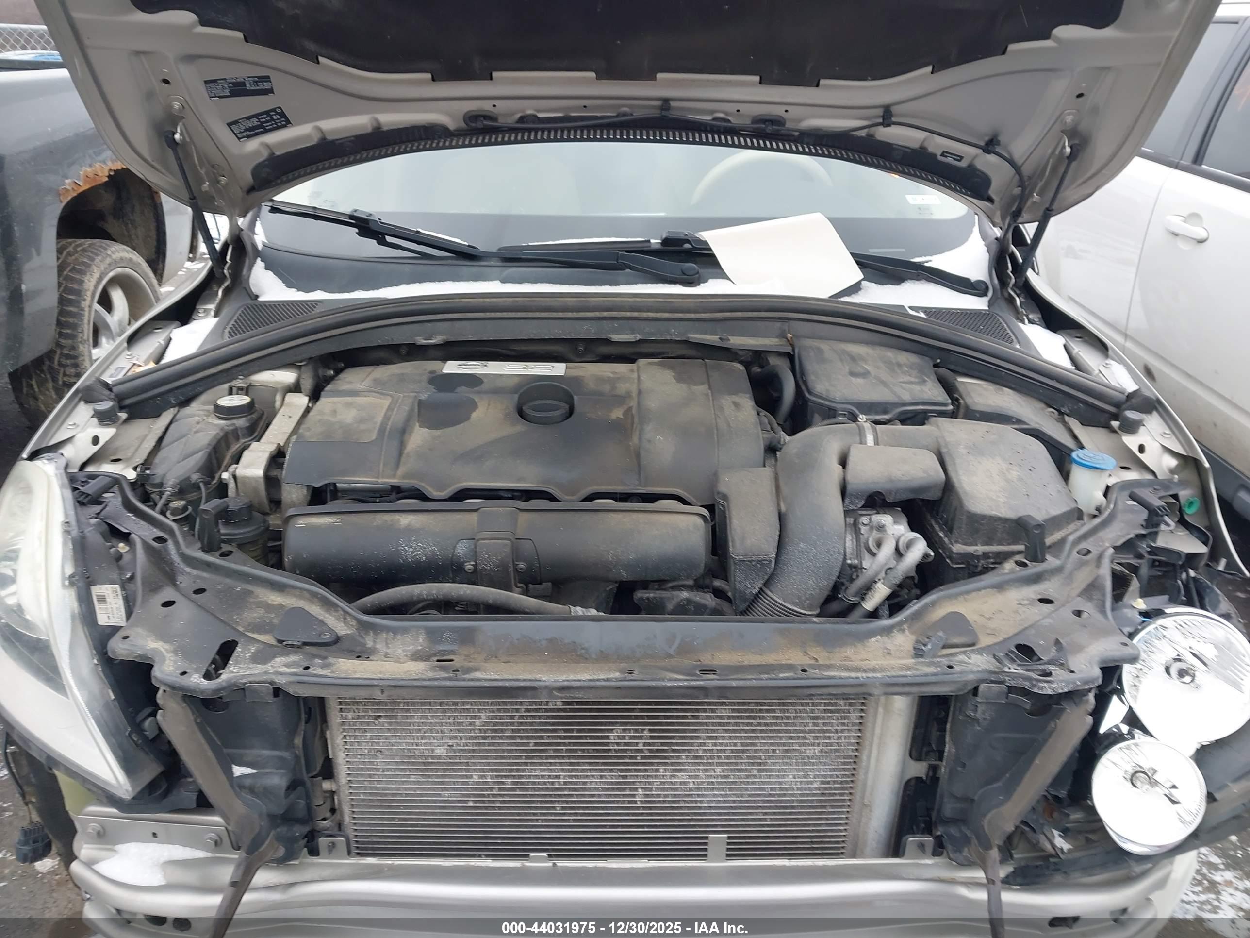 VOLVO XC60 image 10
