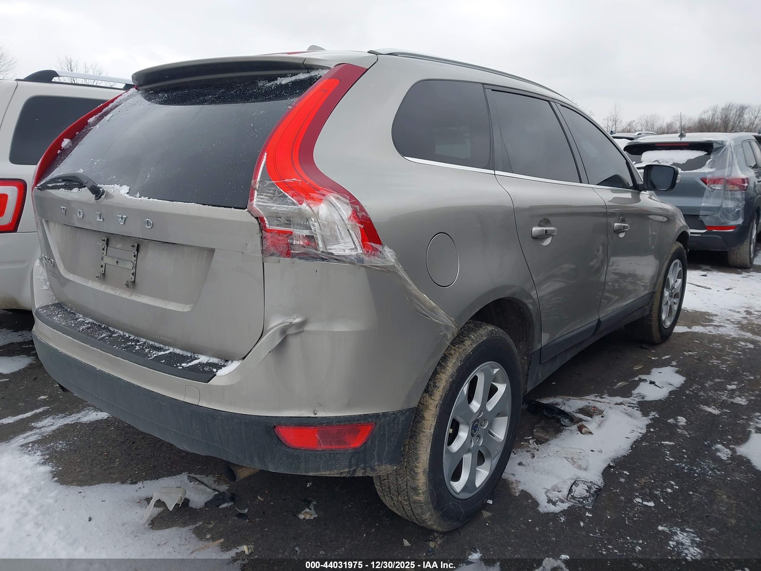 VOLVO XC60 image 4