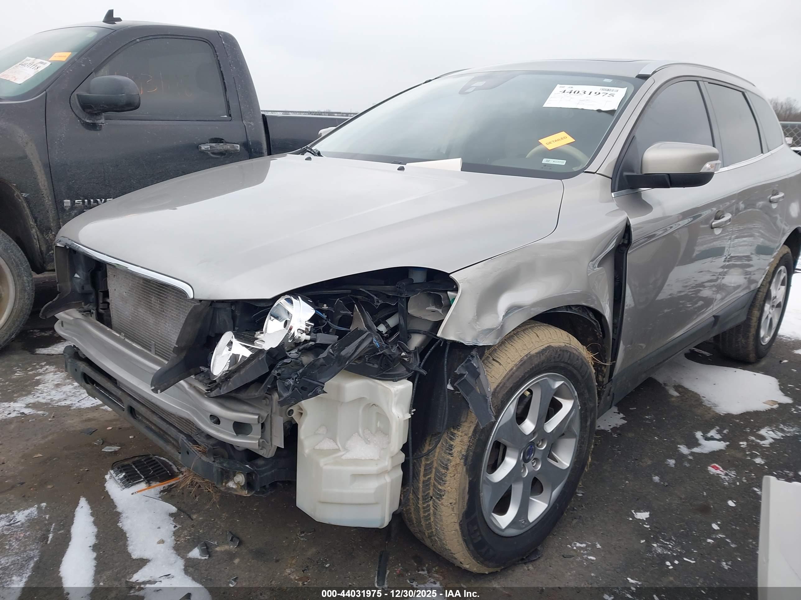 VOLVO XC60 image 6