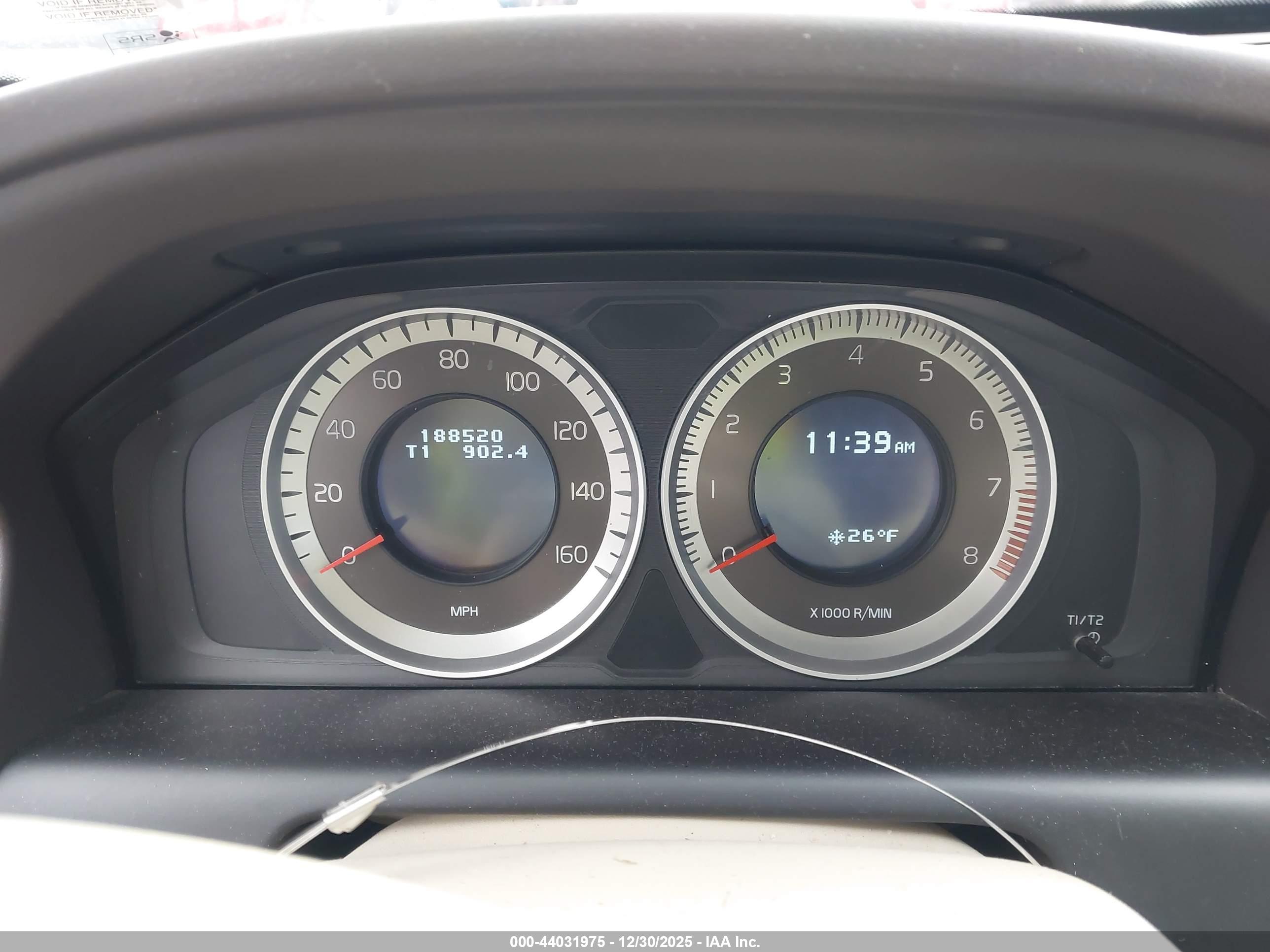 VOLVO XC60 image 7