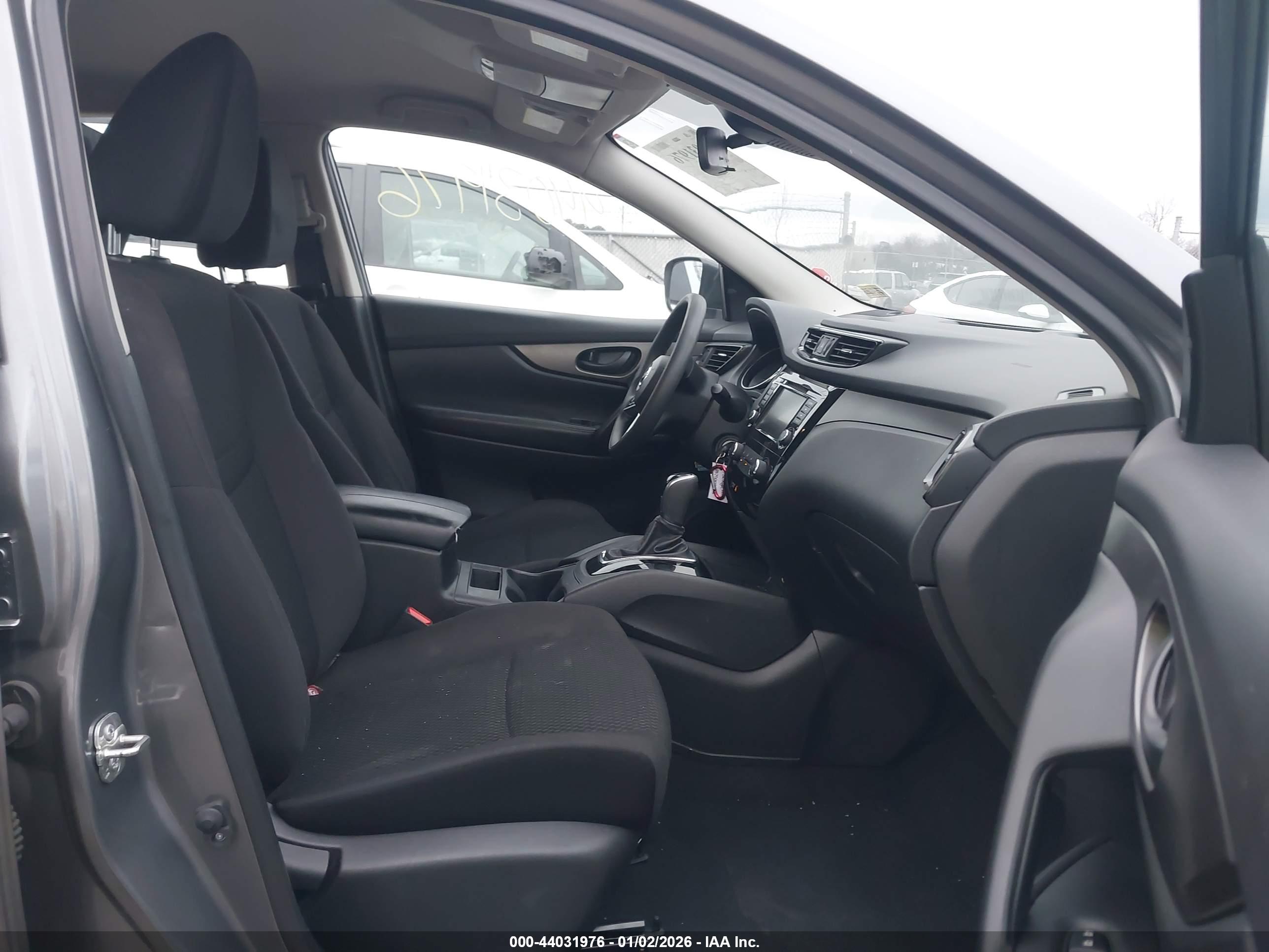NISSAN ROGUE image 5