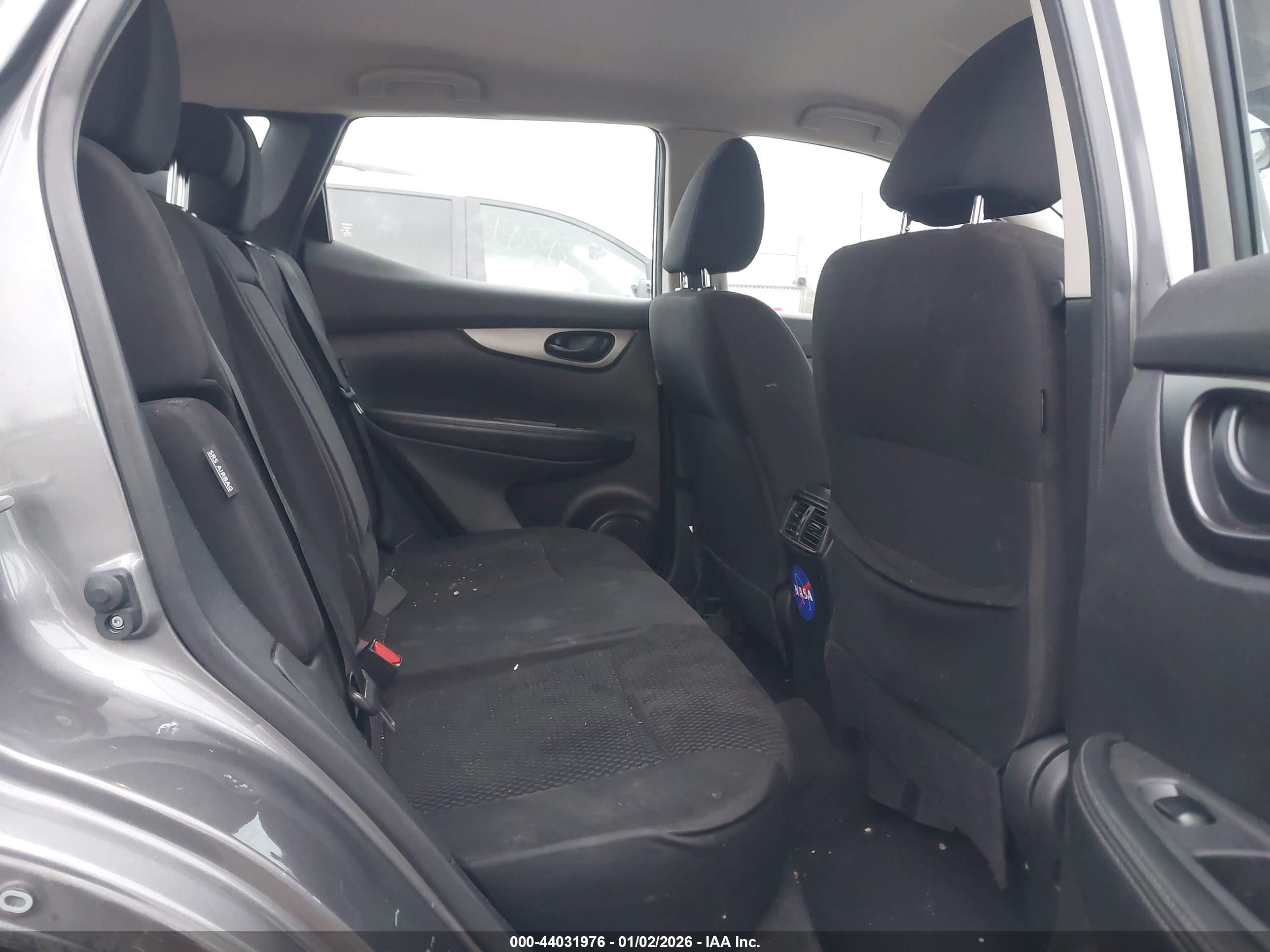 NISSAN ROGUE image 8