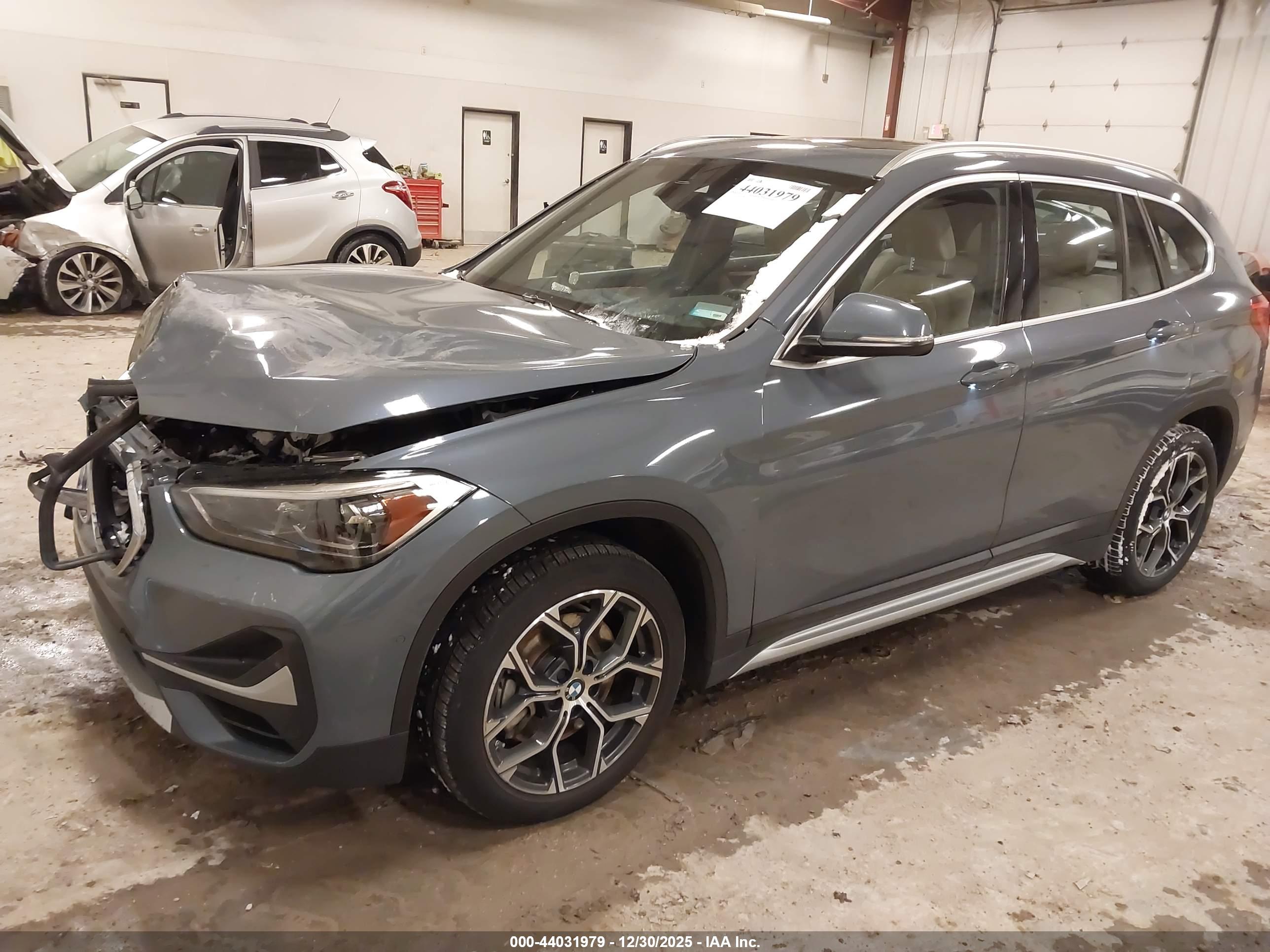 BMW X1 image 2