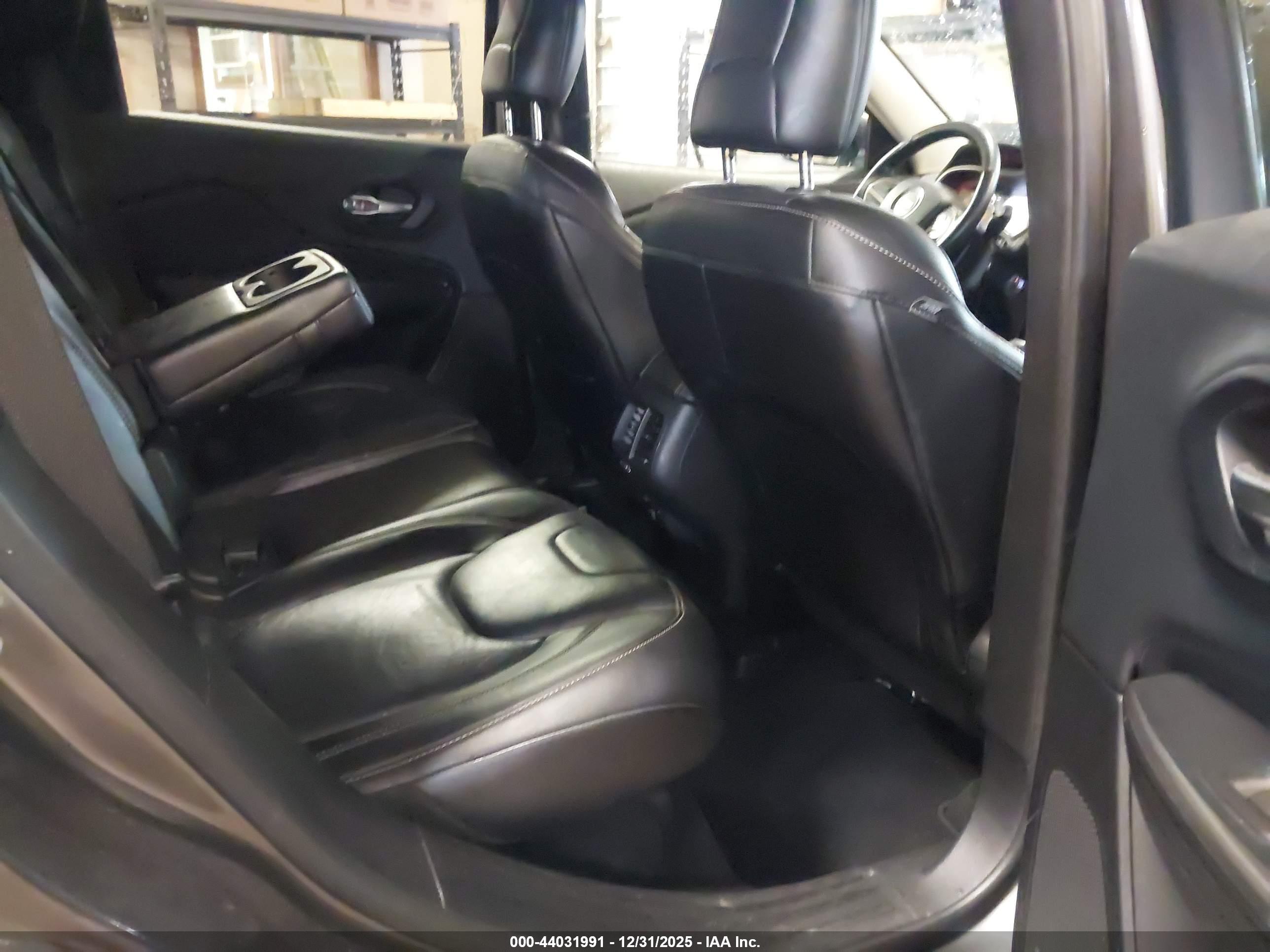 JEEP CHEROKEE image 8