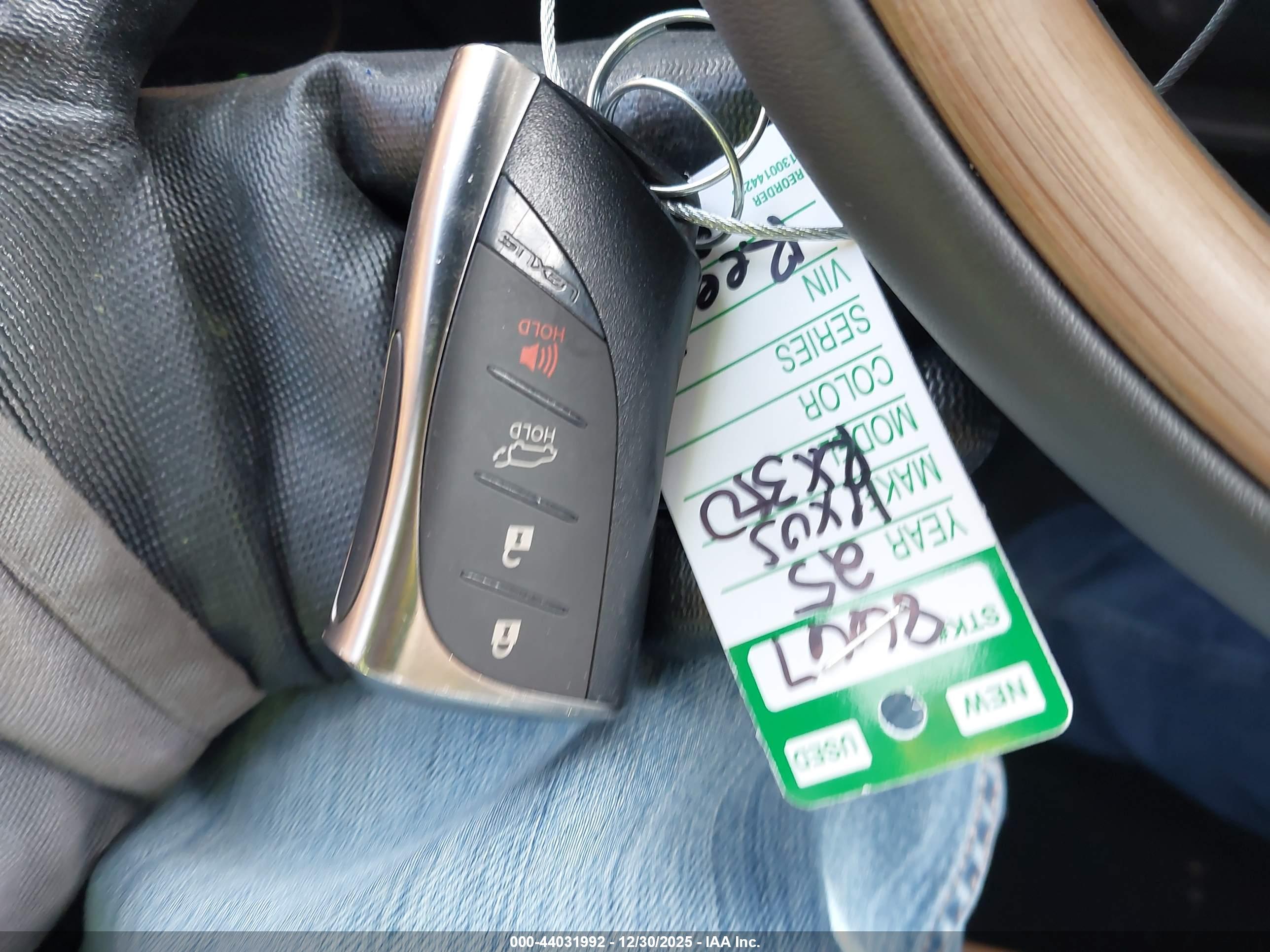 LEXUS RX image 11