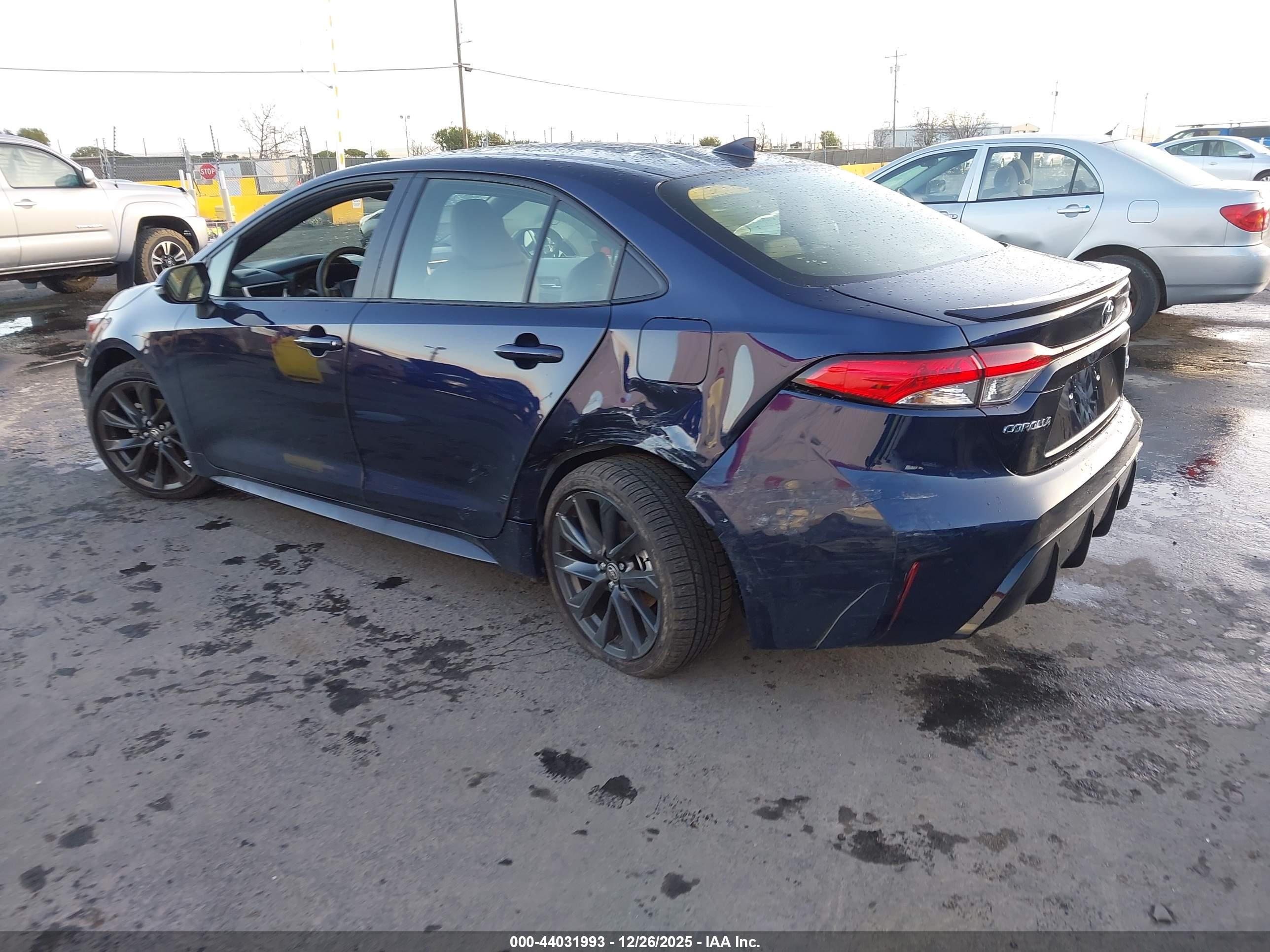 TOYOTA COROLLA image 3