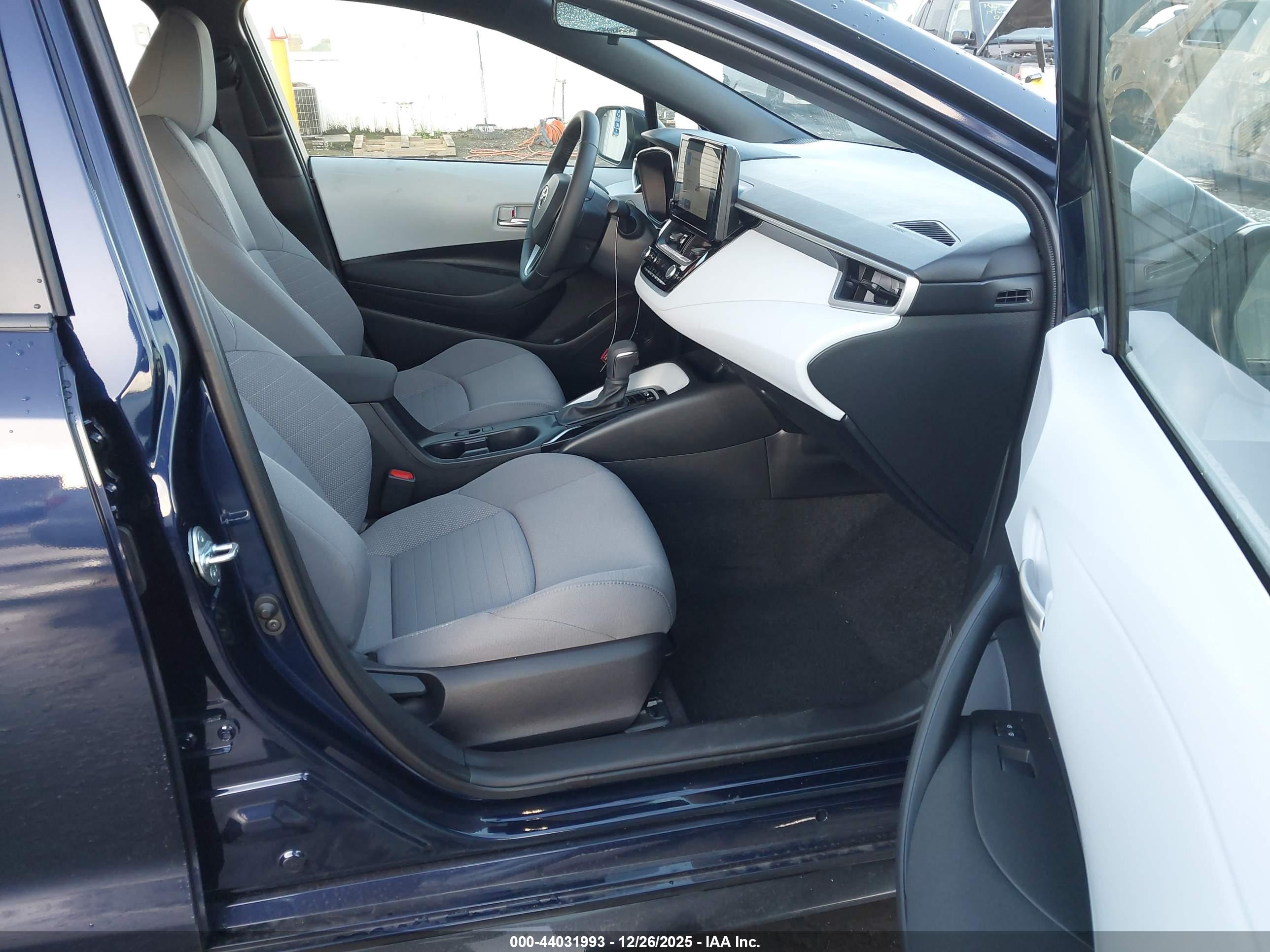 TOYOTA COROLLA image 5