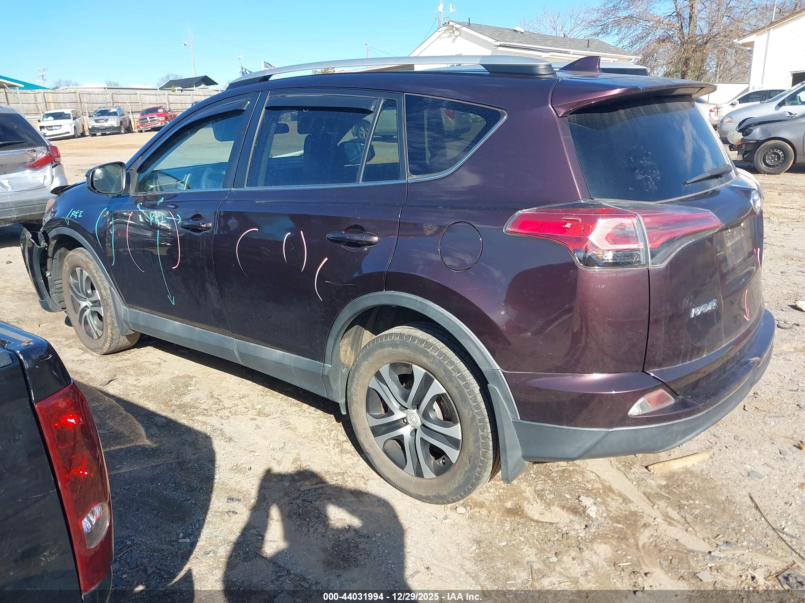 TOYOTA RAV4 image 3