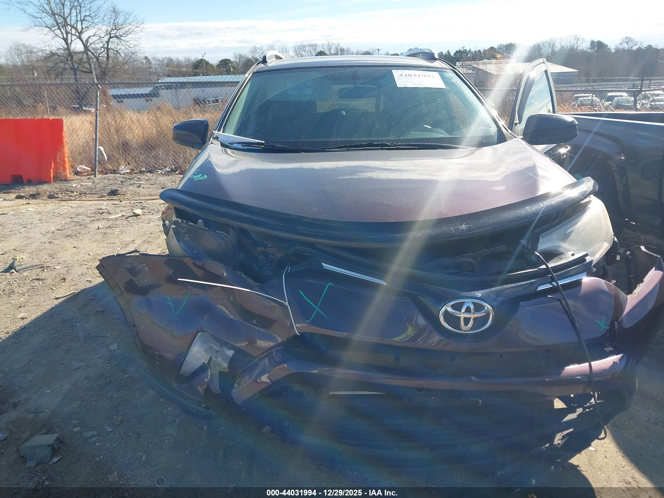 TOYOTA RAV4 image 6