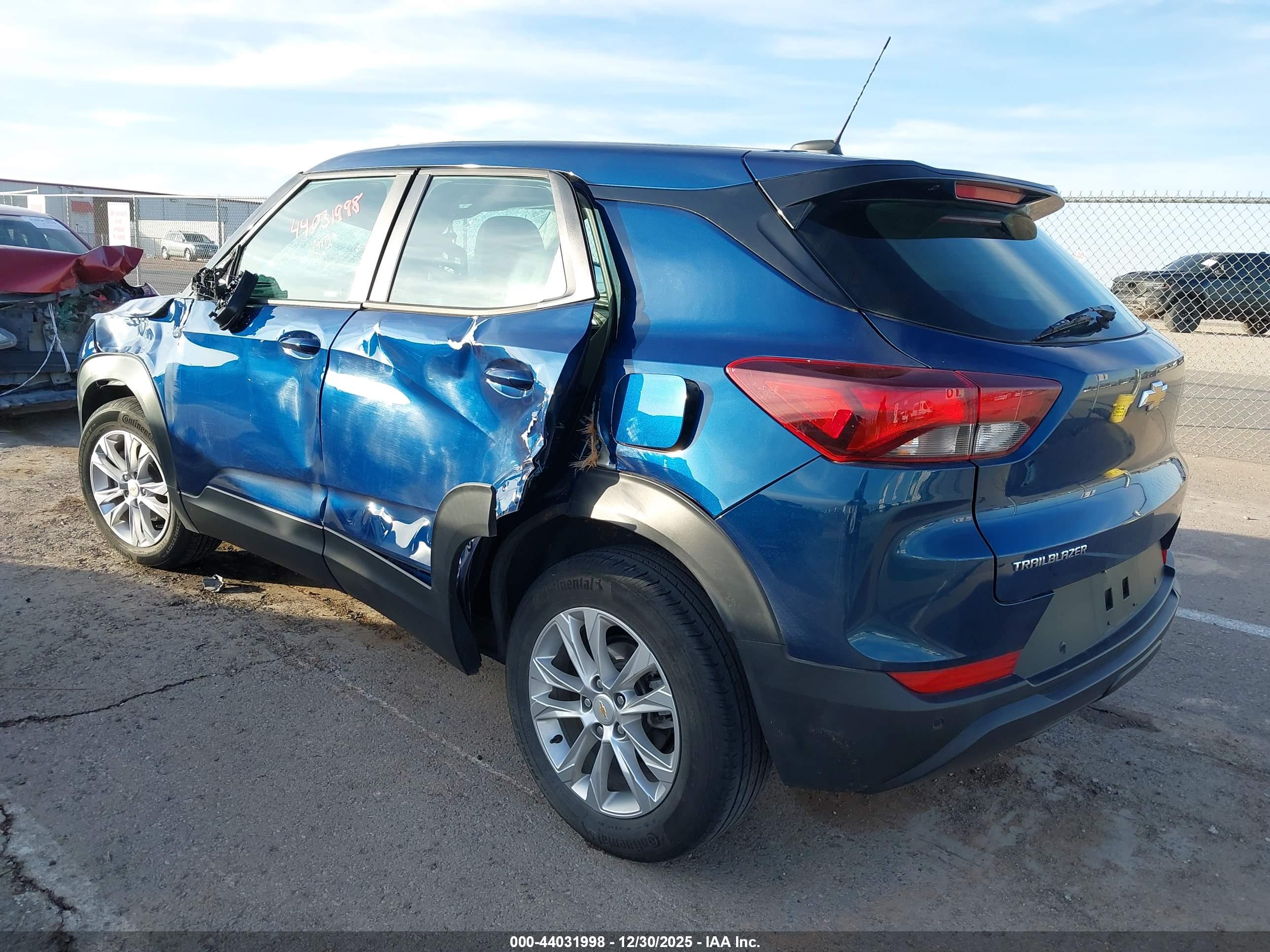 CHEVROLET TRAILBLAZER image 3