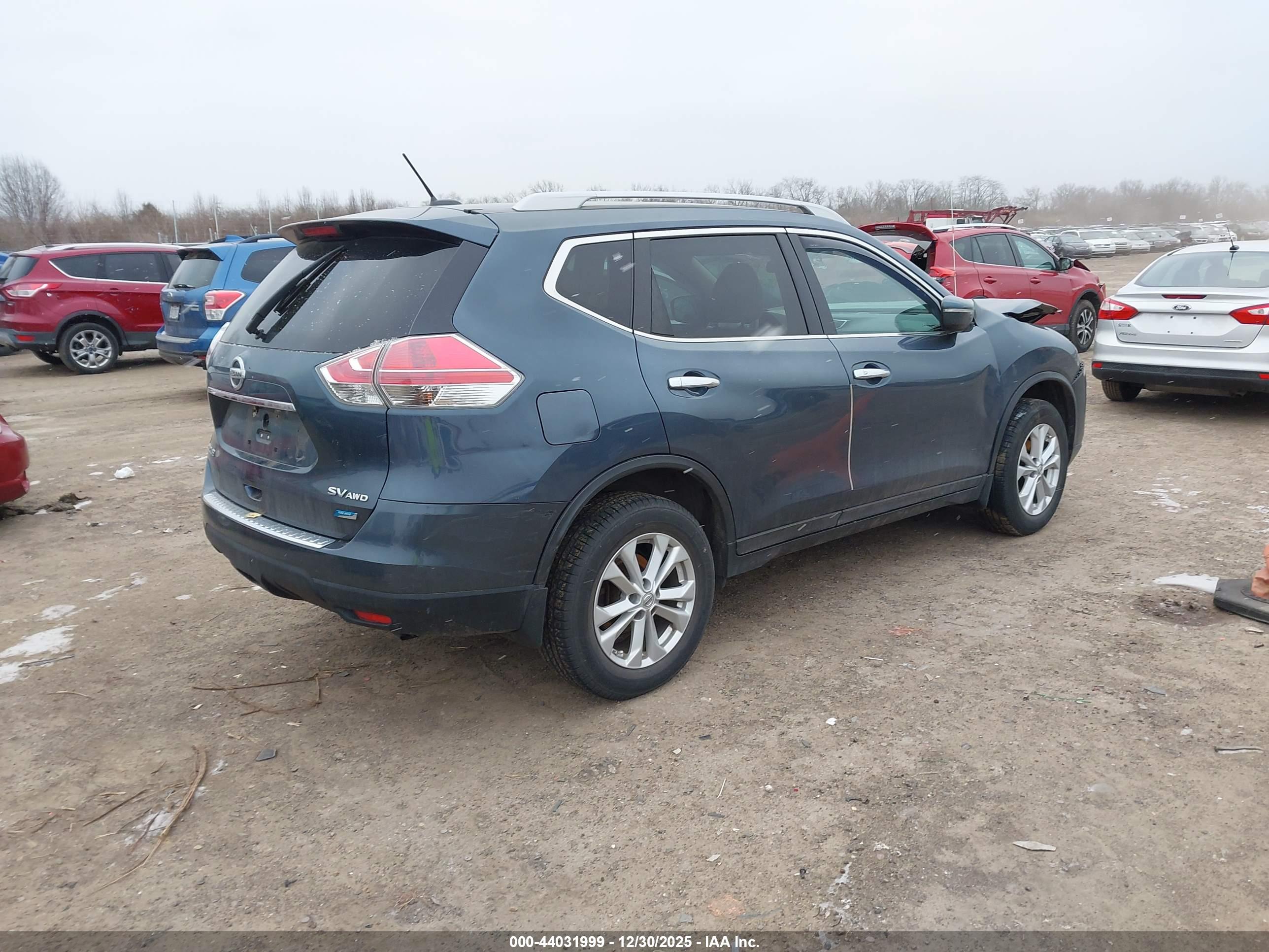 NISSAN ROGUE image 4