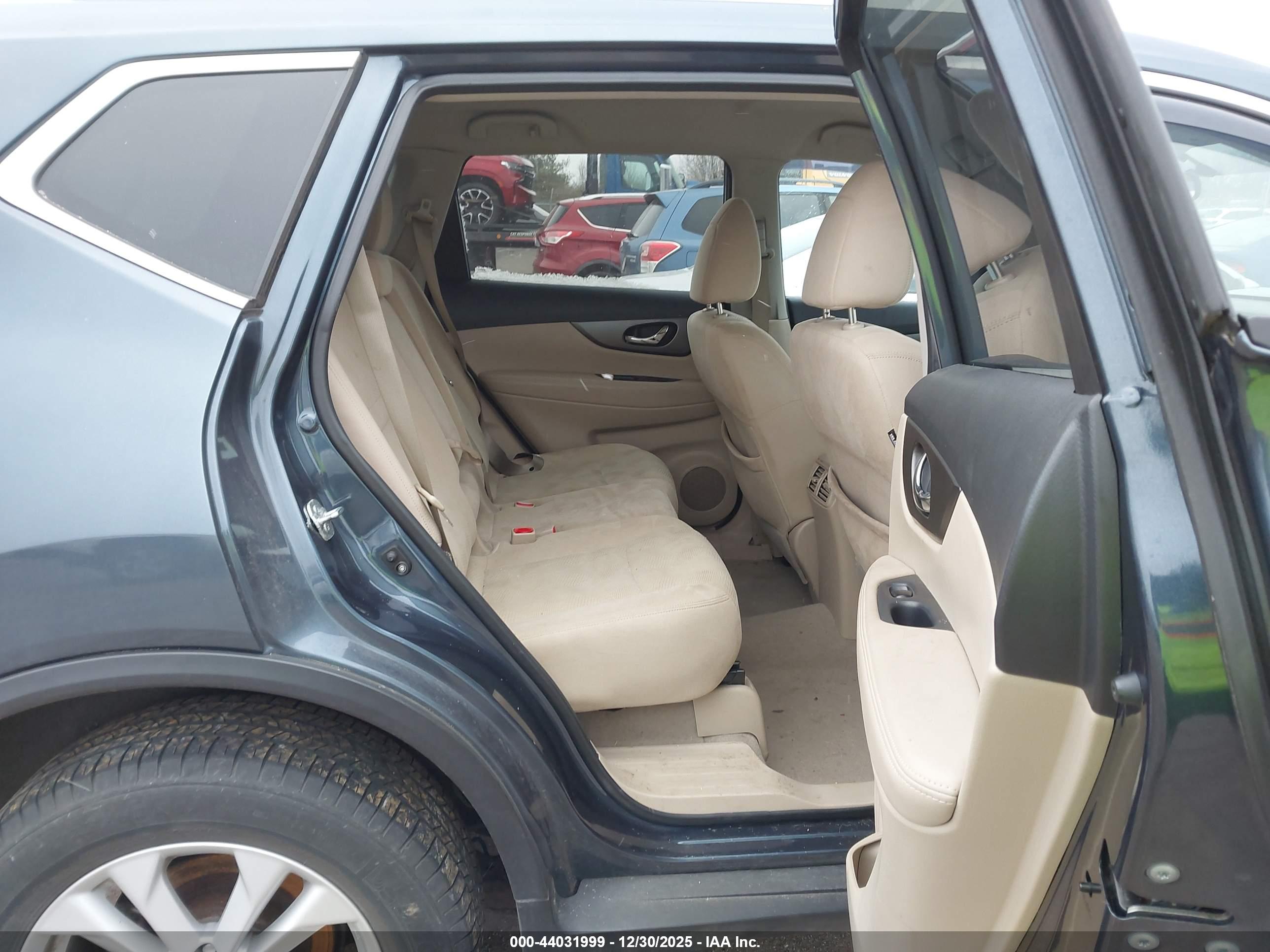 NISSAN ROGUE image 8
