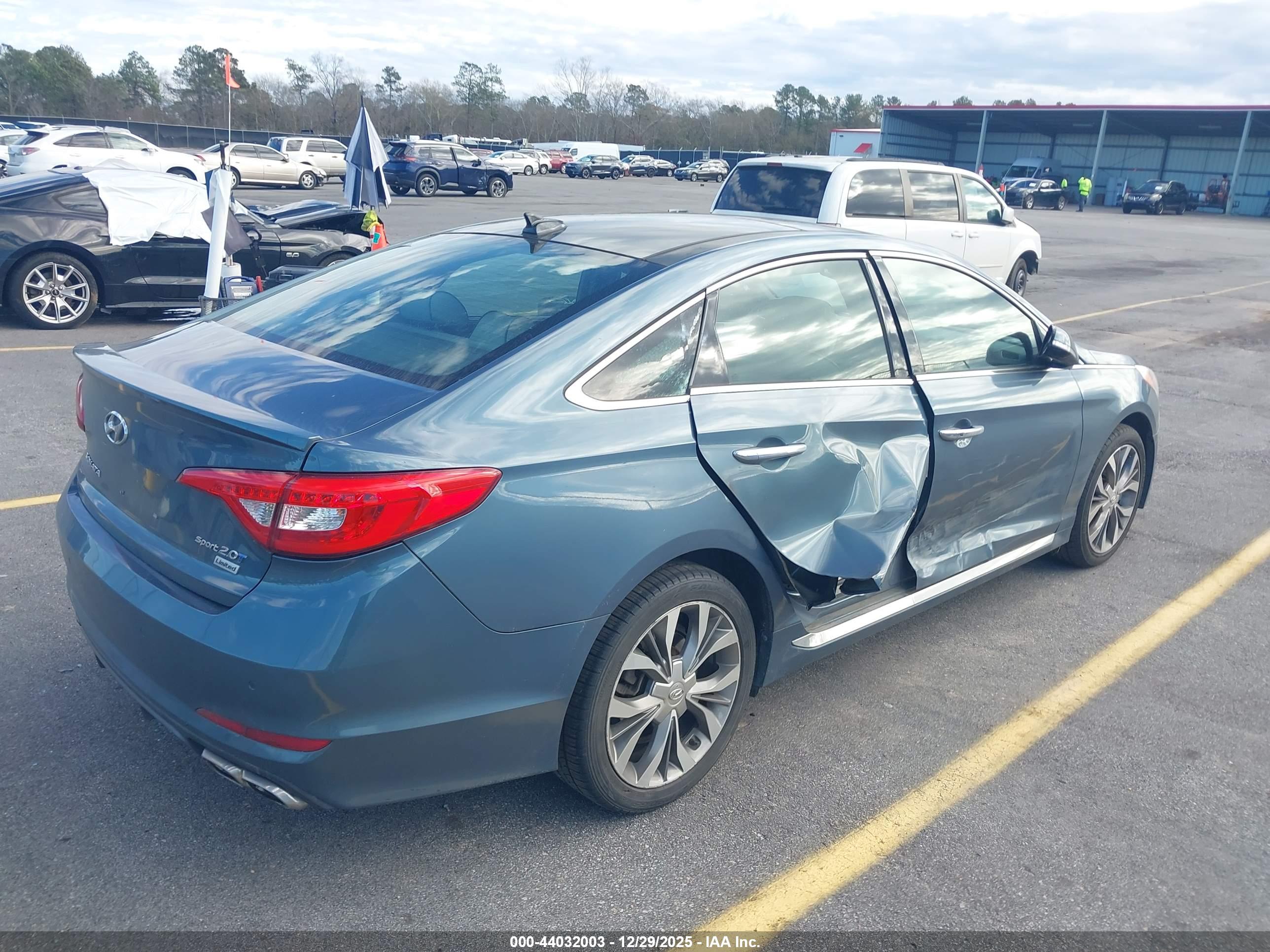 HYUNDAI SONATA image 4