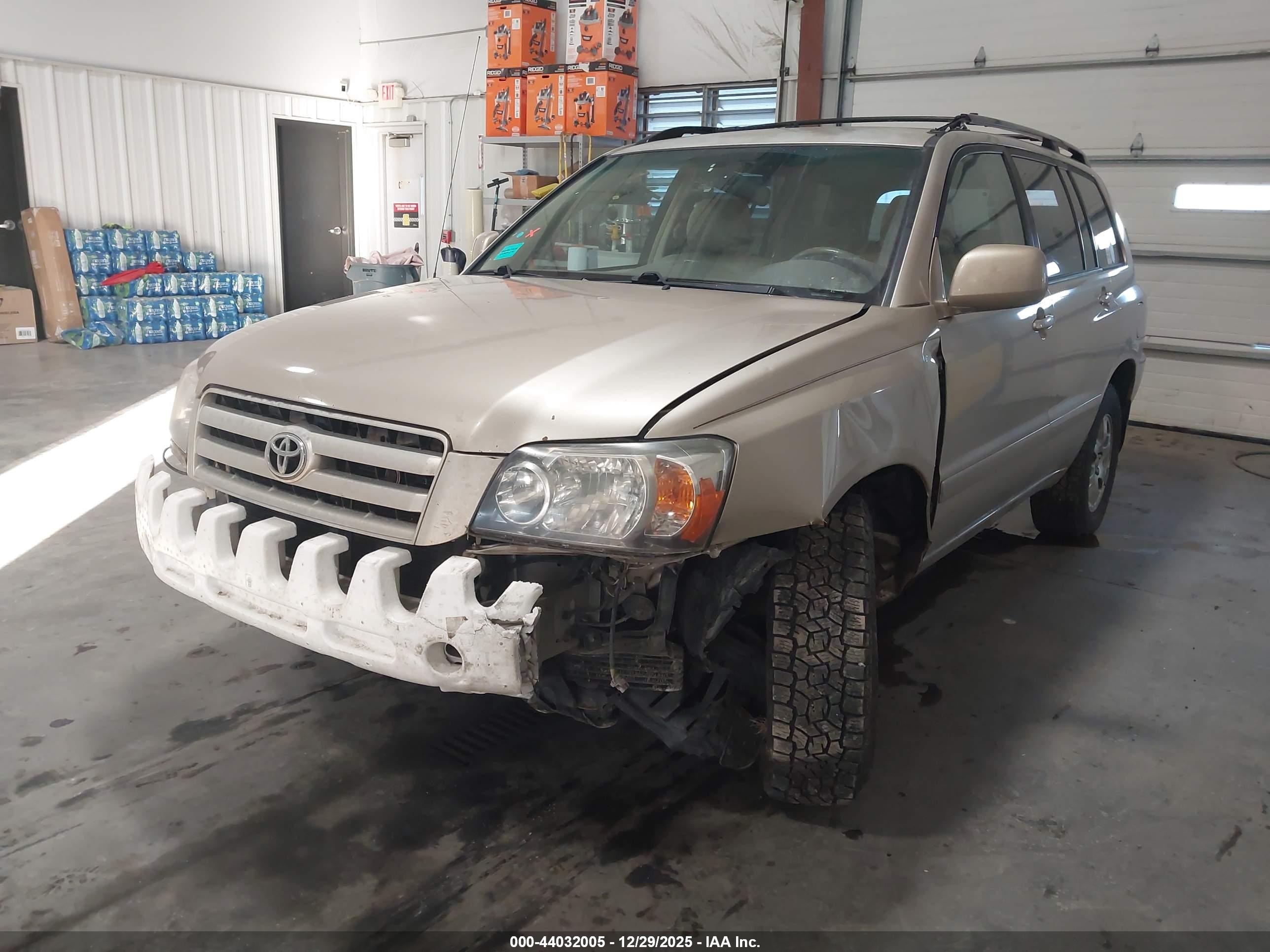 TOYOTA HIGHLANDER image 2