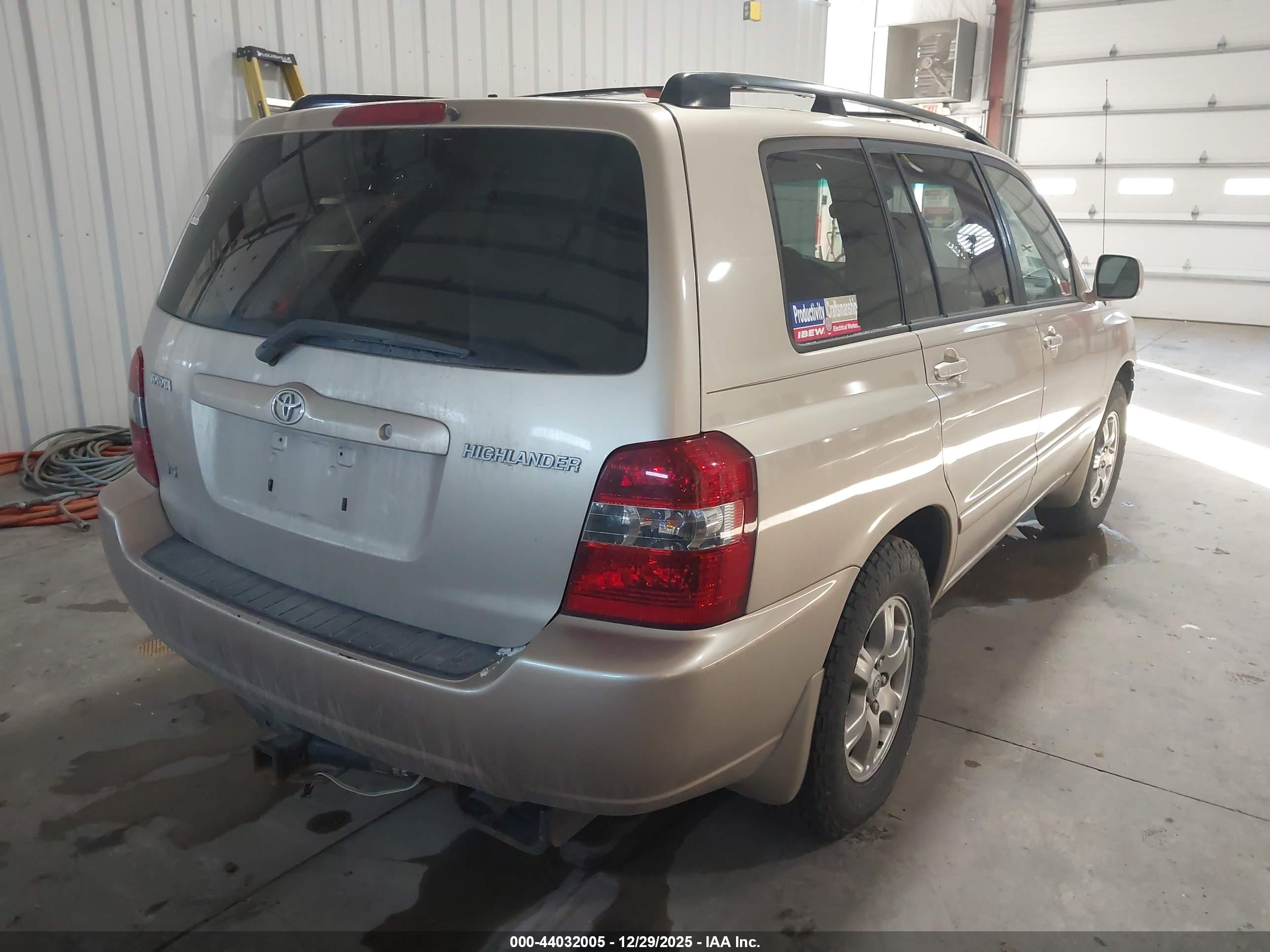 TOYOTA HIGHLANDER image 4