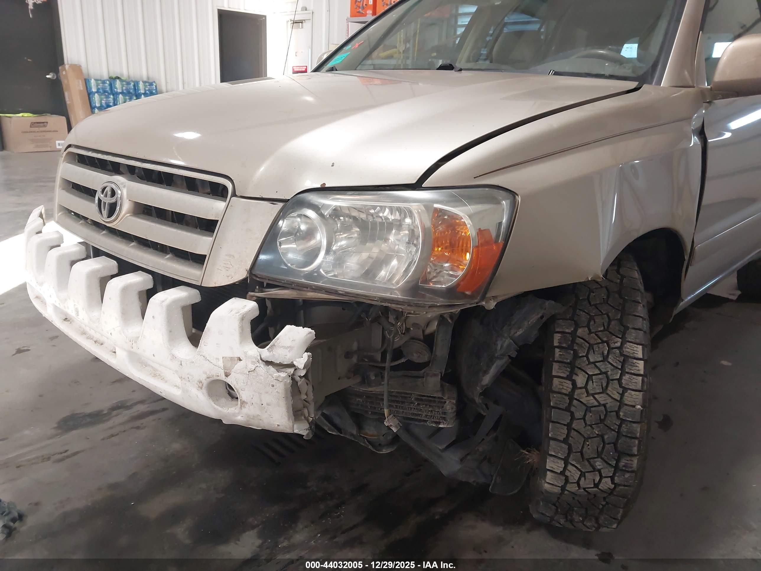 TOYOTA HIGHLANDER image 6