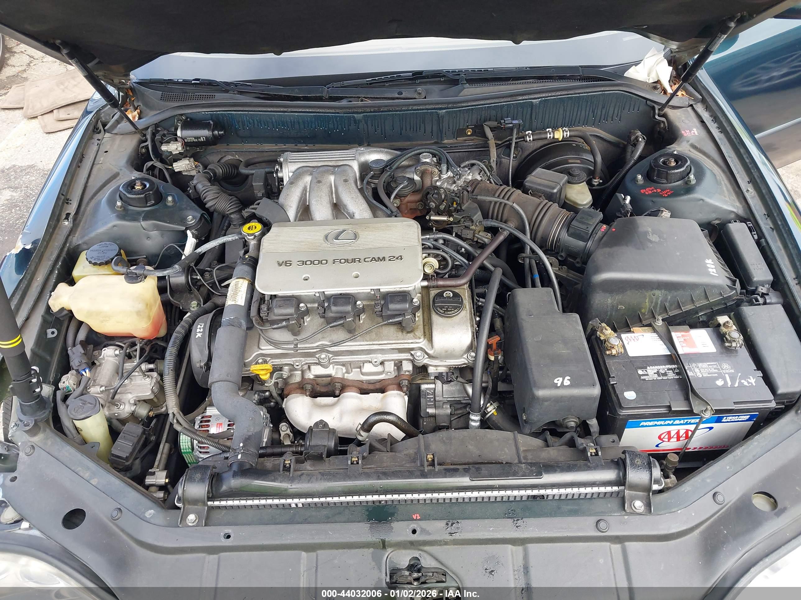 LEXUS ES image 10